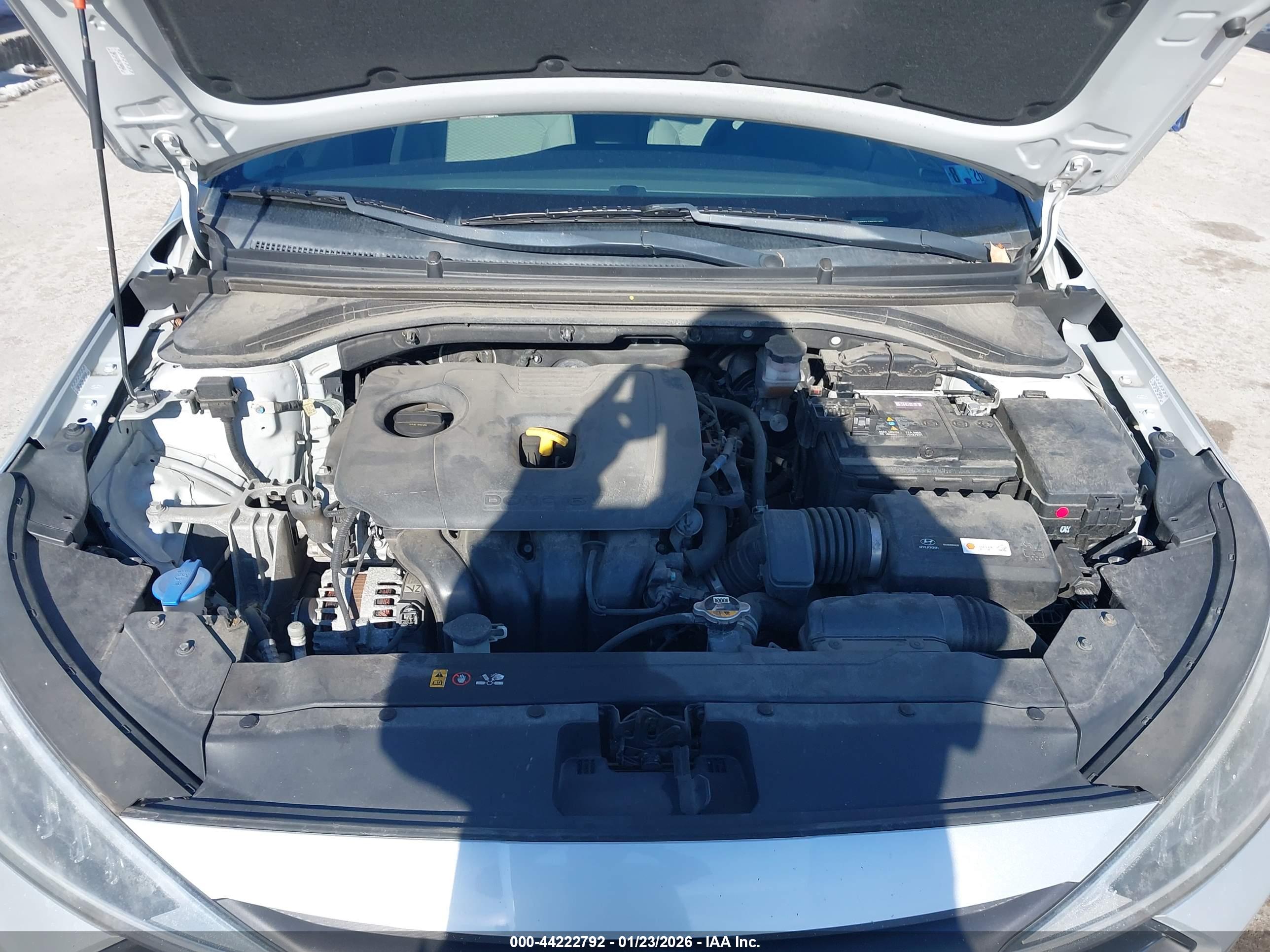HYUNDAI ELANTRA image 10