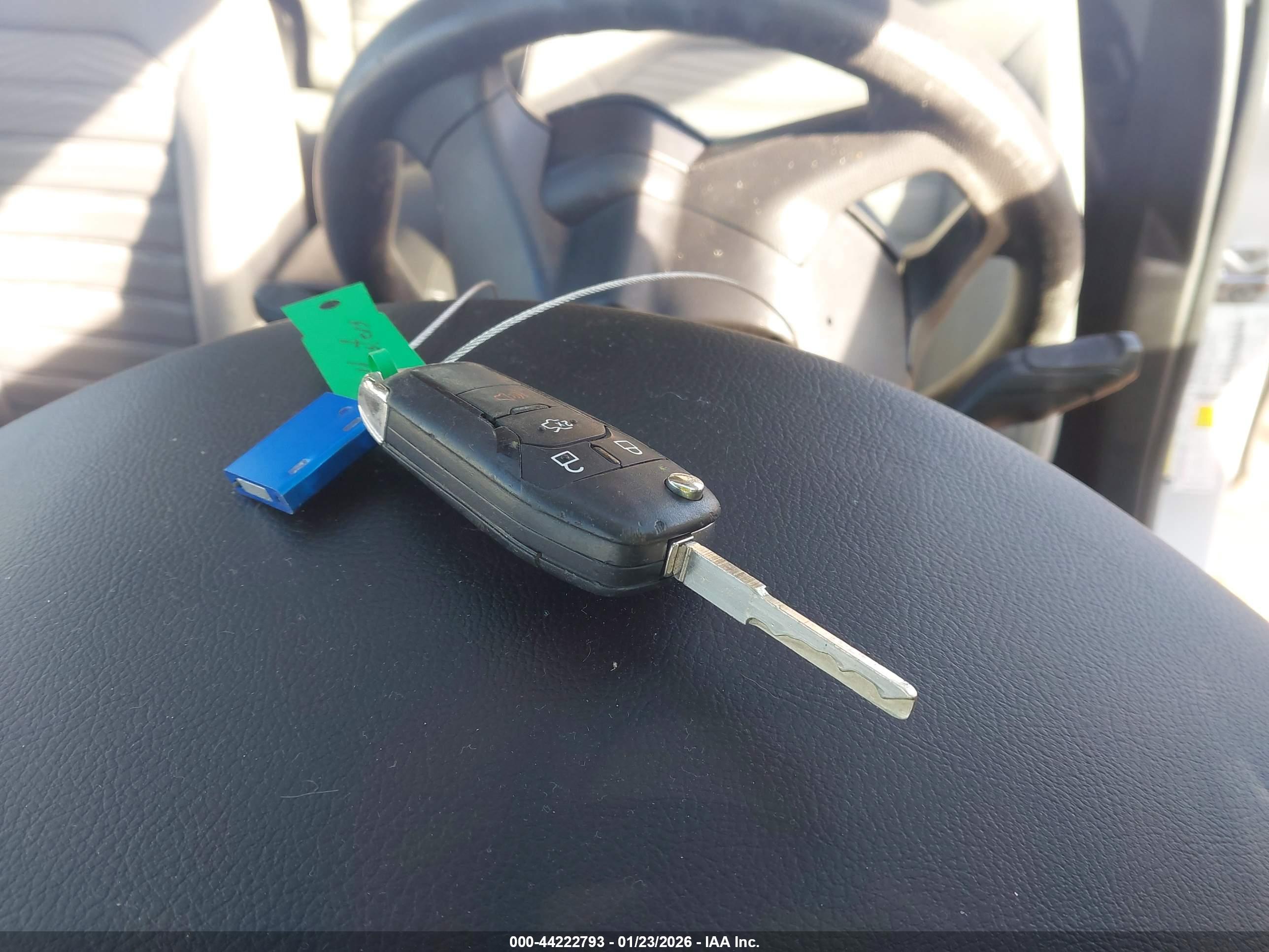 FORD FUSION image 11