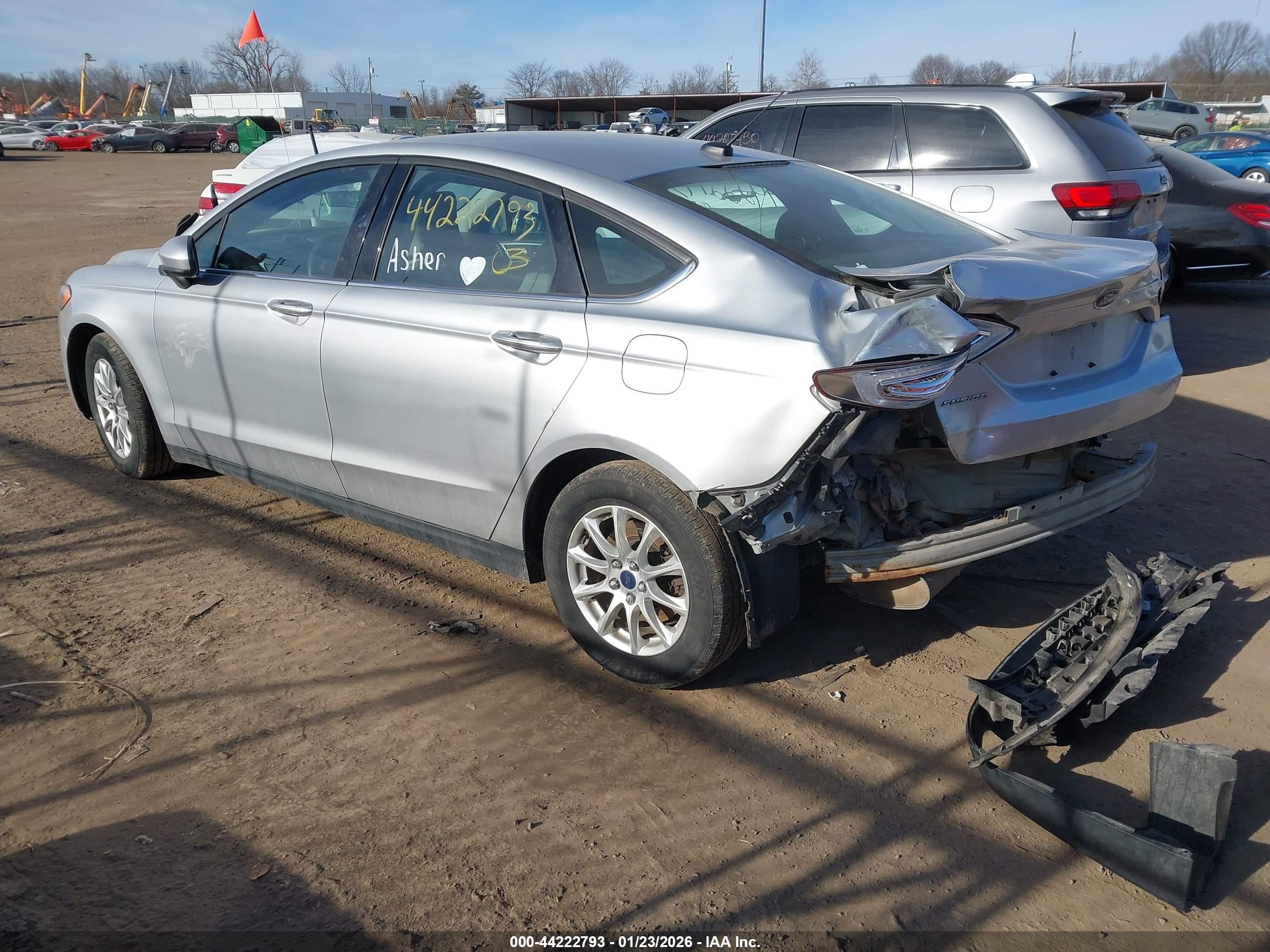 FORD FUSION image 3