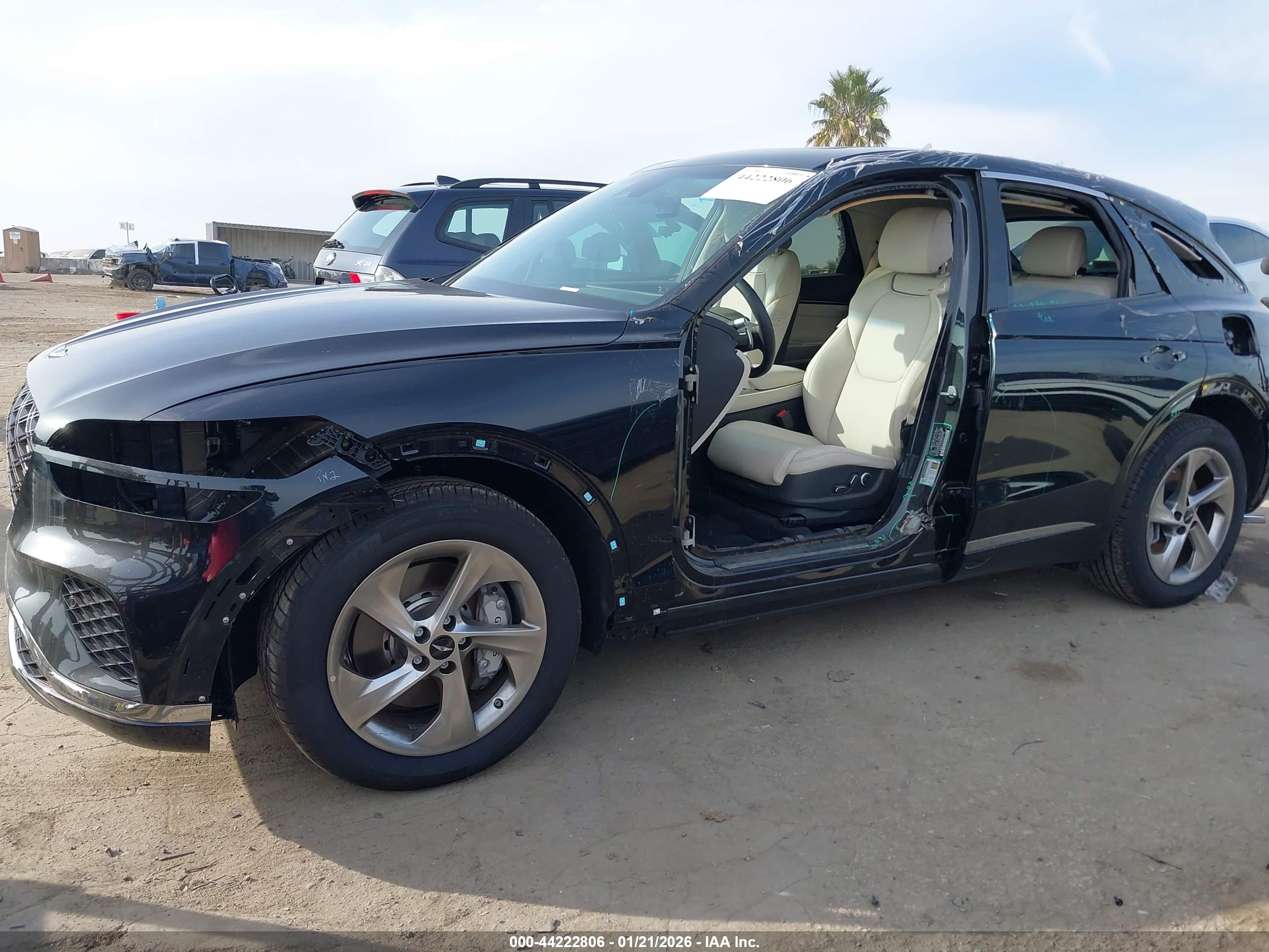 GENESIS GV70 image 6