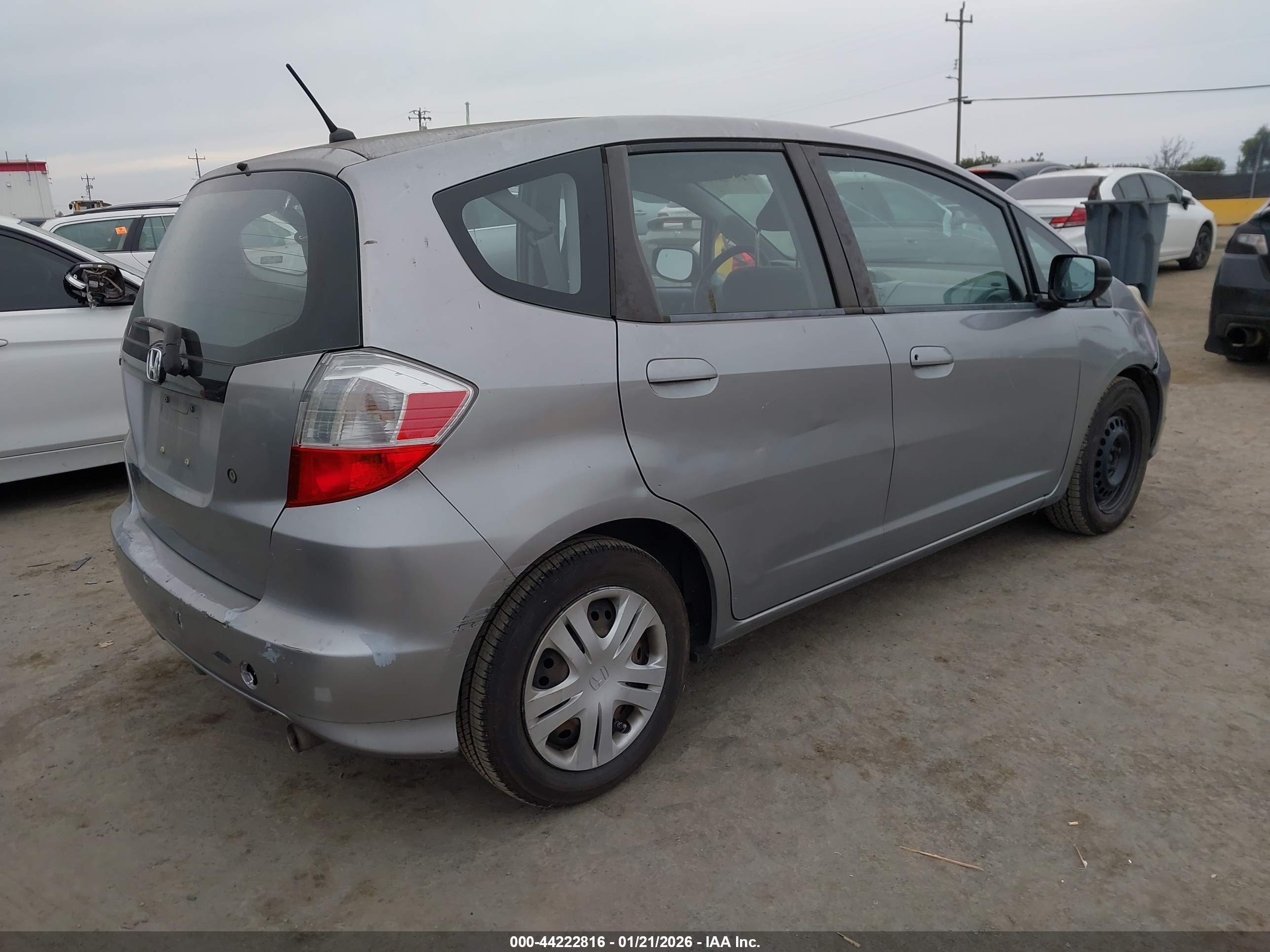 HONDA FIT image 4