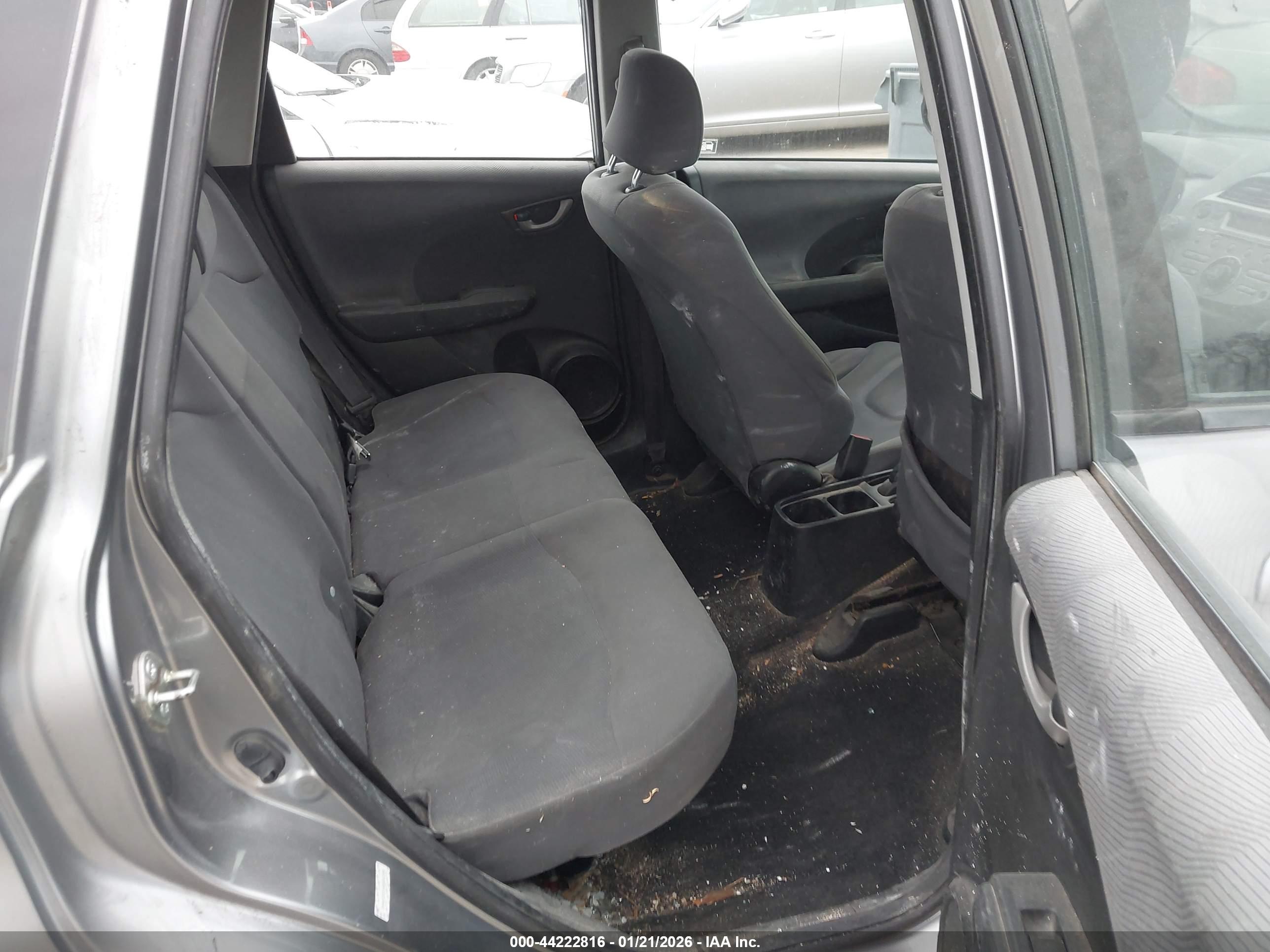 HONDA FIT image 8
