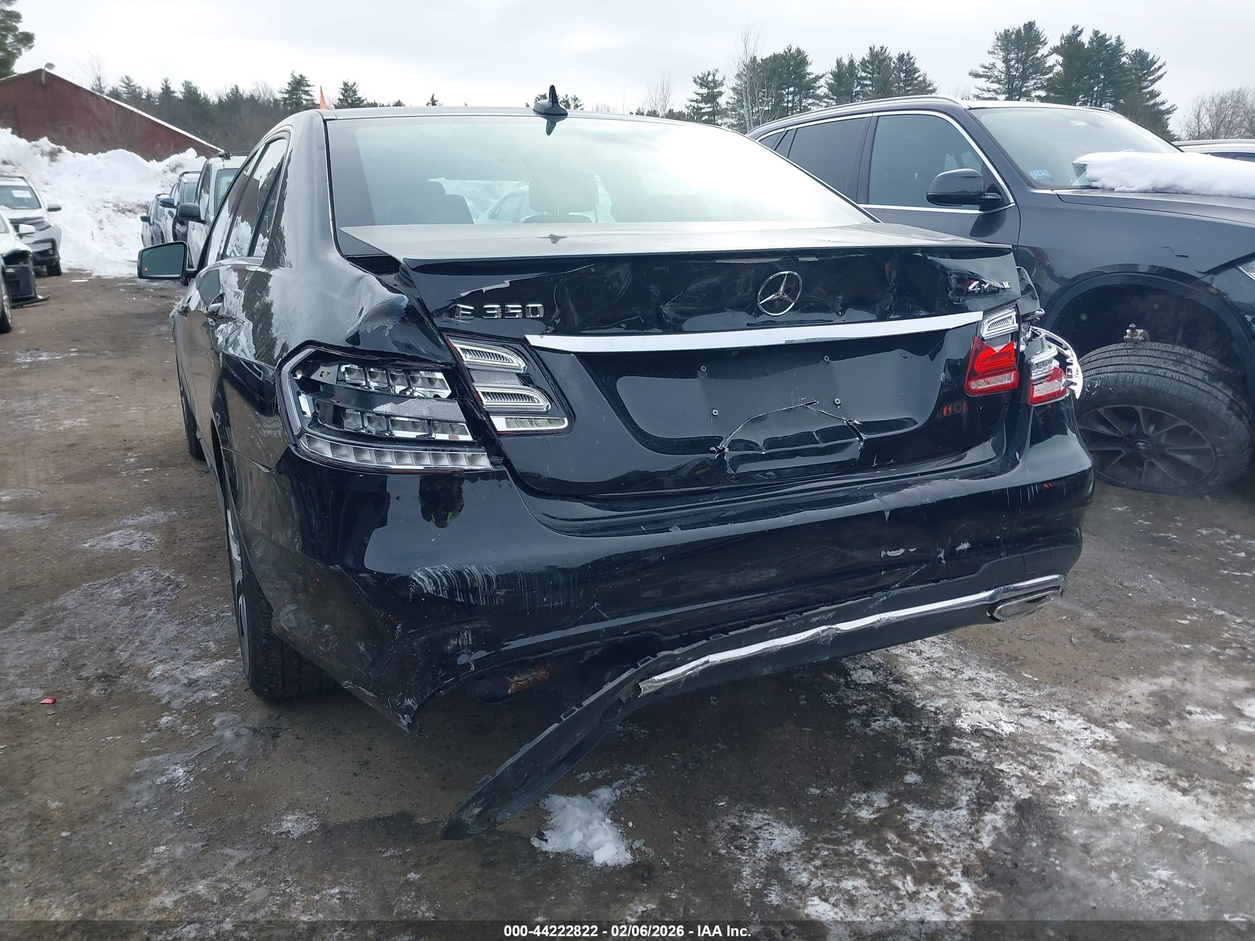 MERCEDES-BENZ E image 6