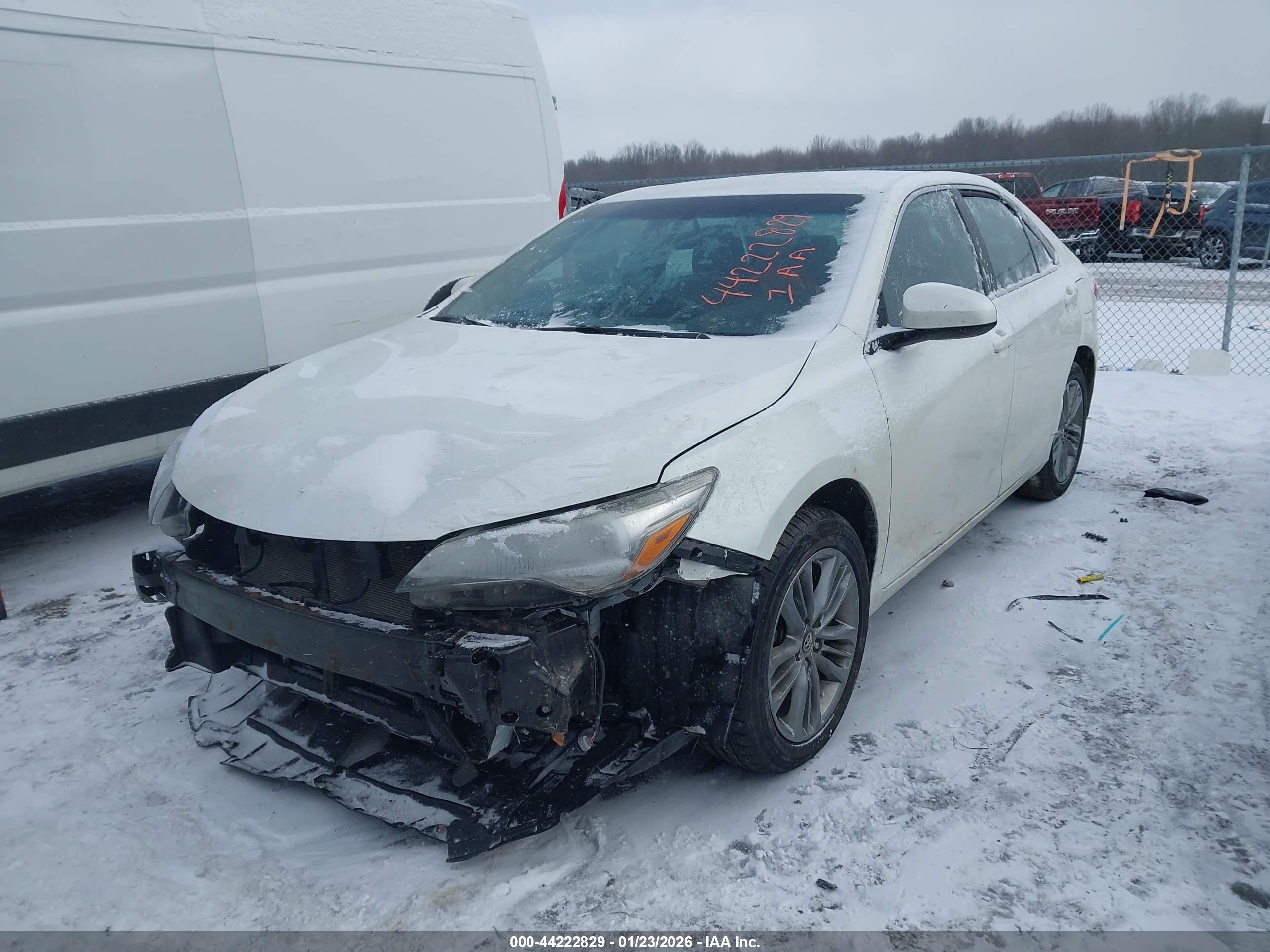 TOYOTA CAMRY image 2