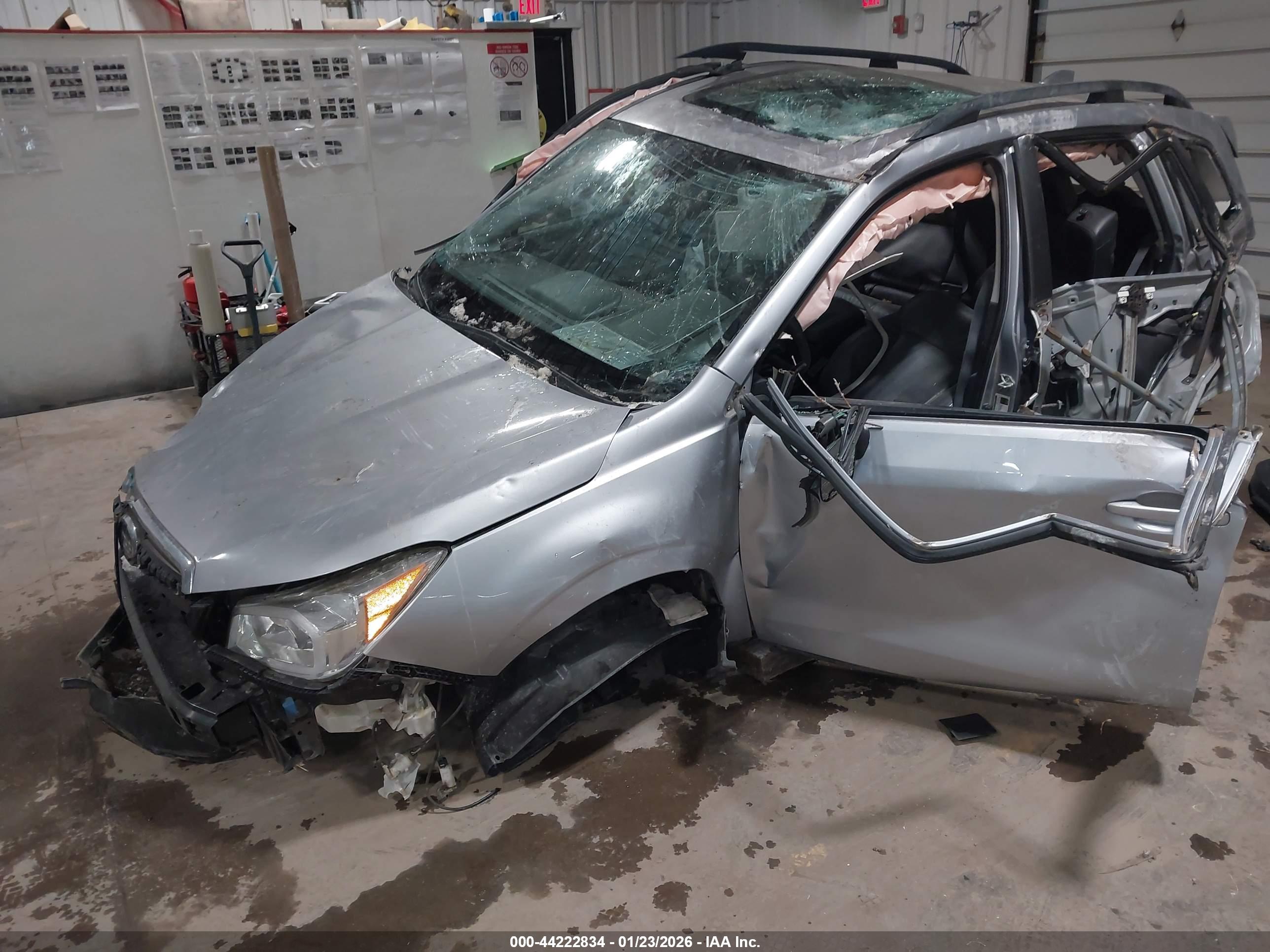 SUBARU FORESTER image 6