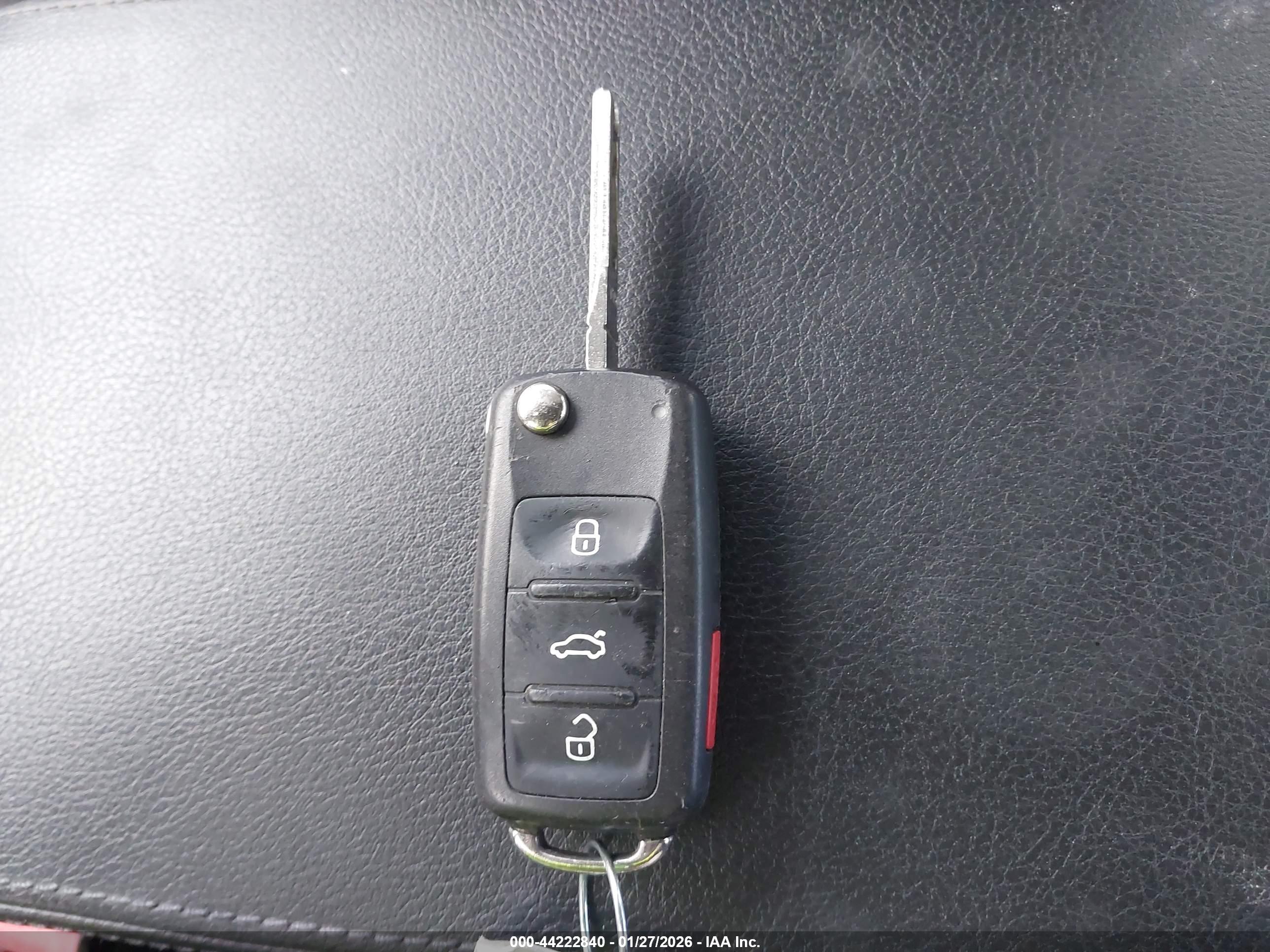 VOLKSWAGEN PASSAT image 11