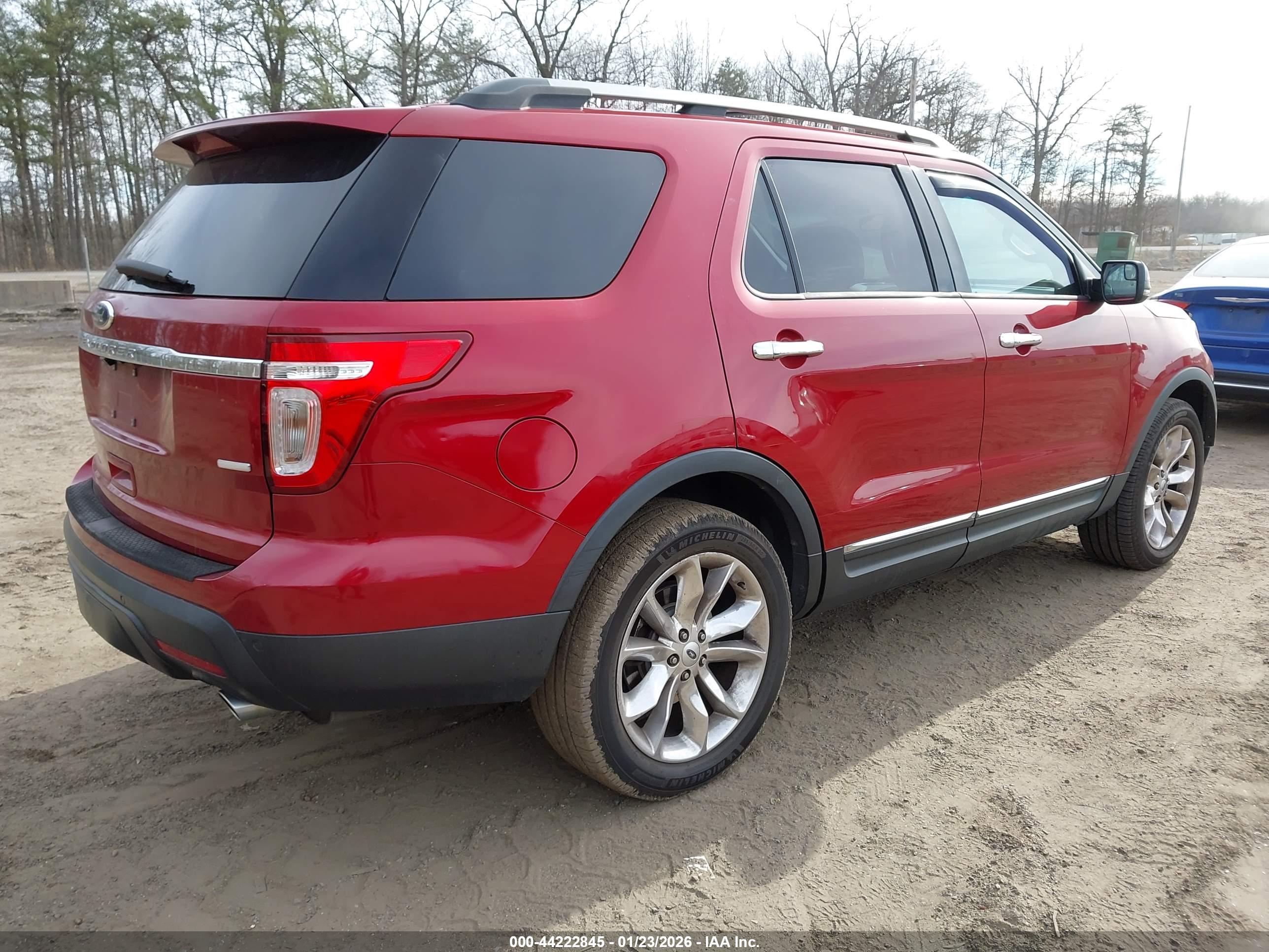 FORD EXPLORER image 4