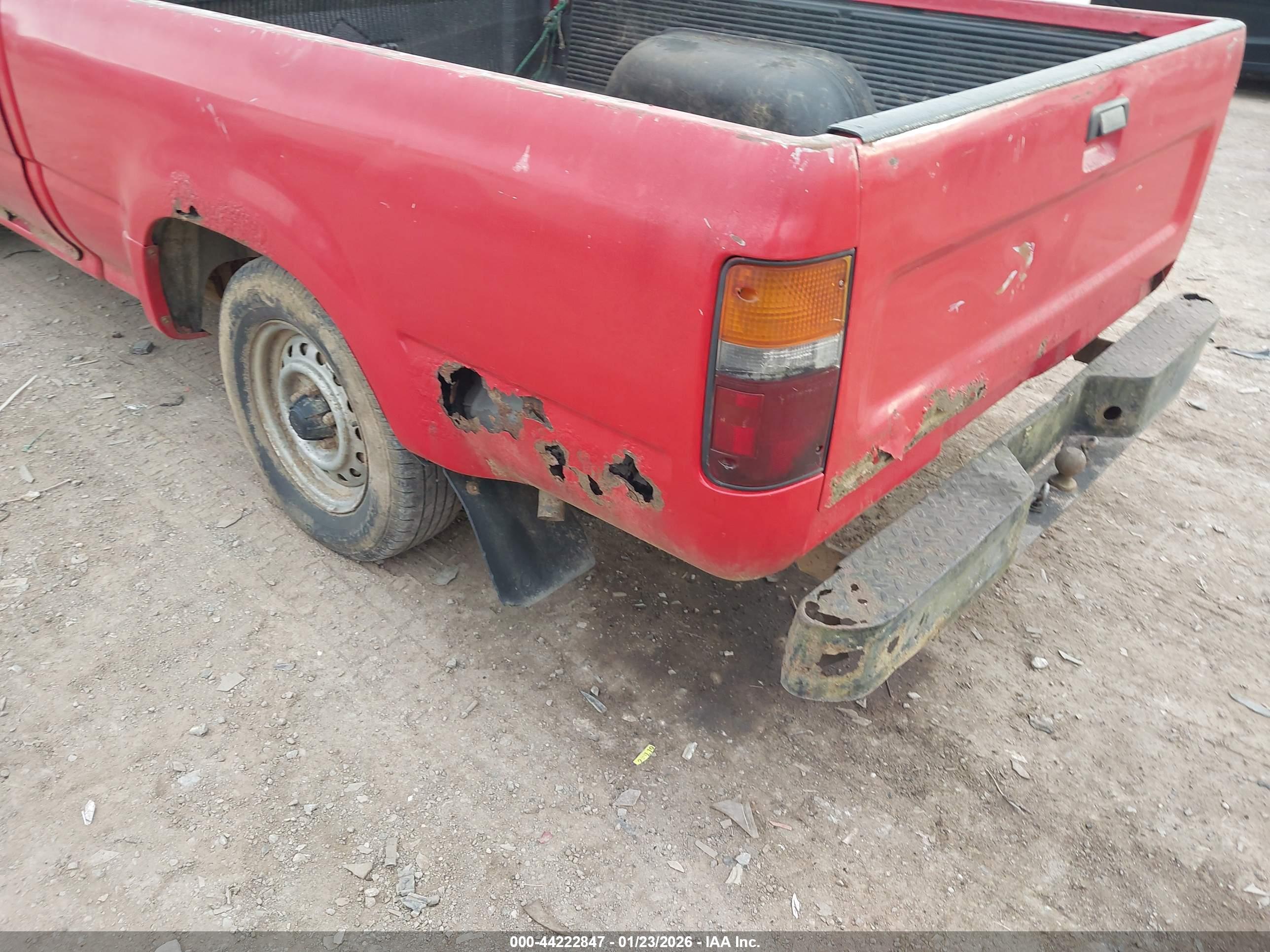TOYOTA PICKUP image 6