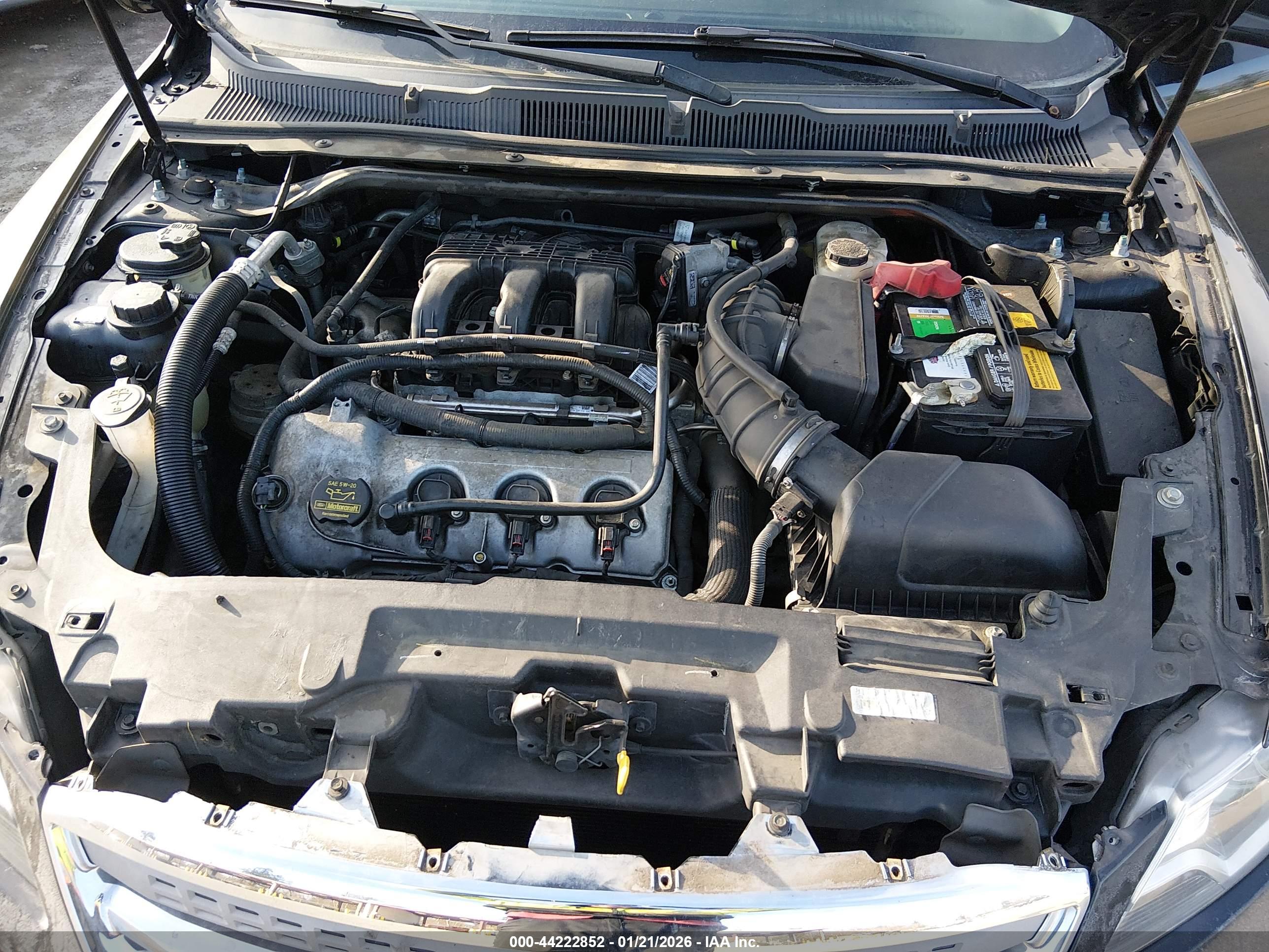 FORD TAURUS image 10