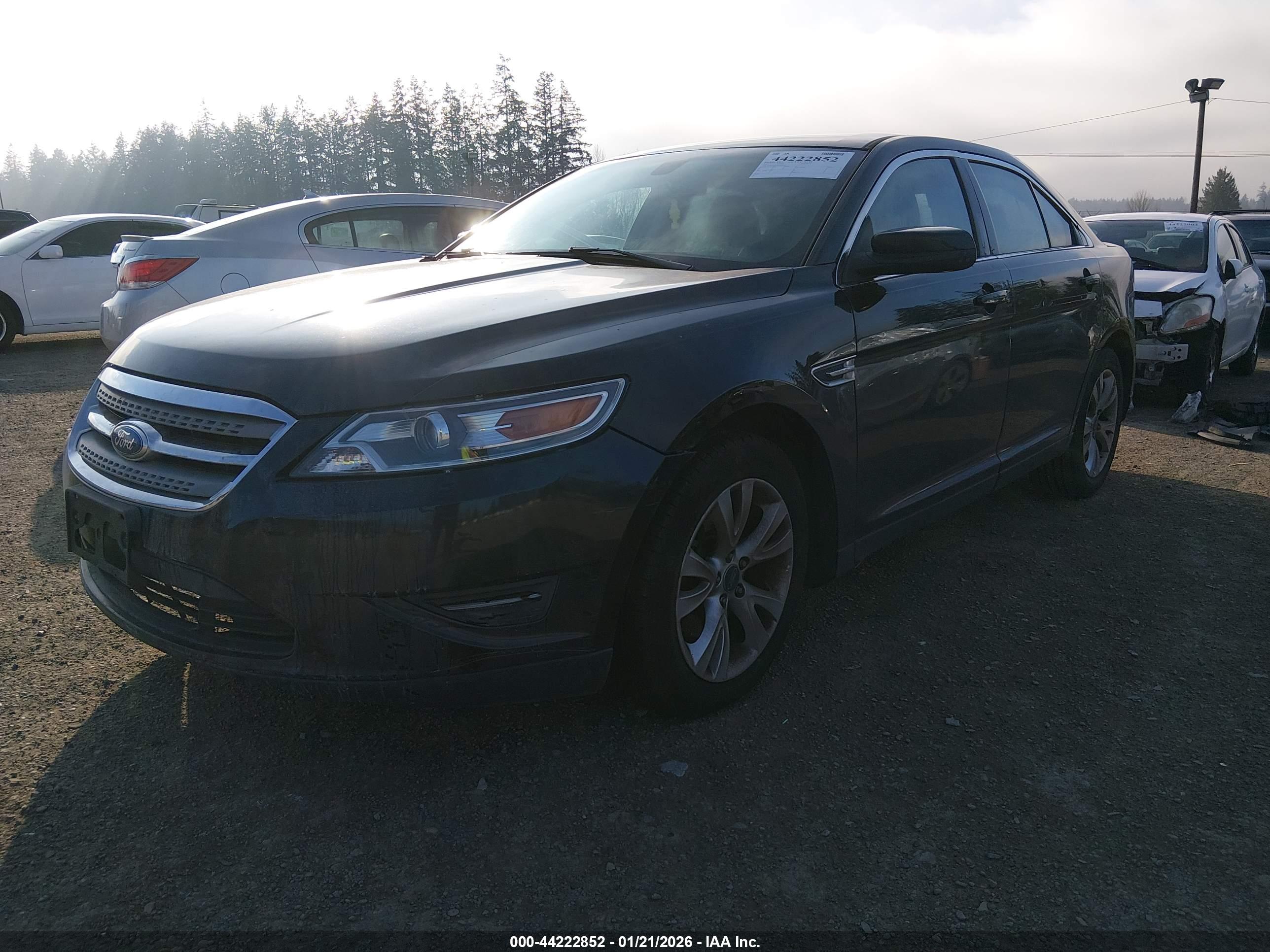FORD TAURUS image 2