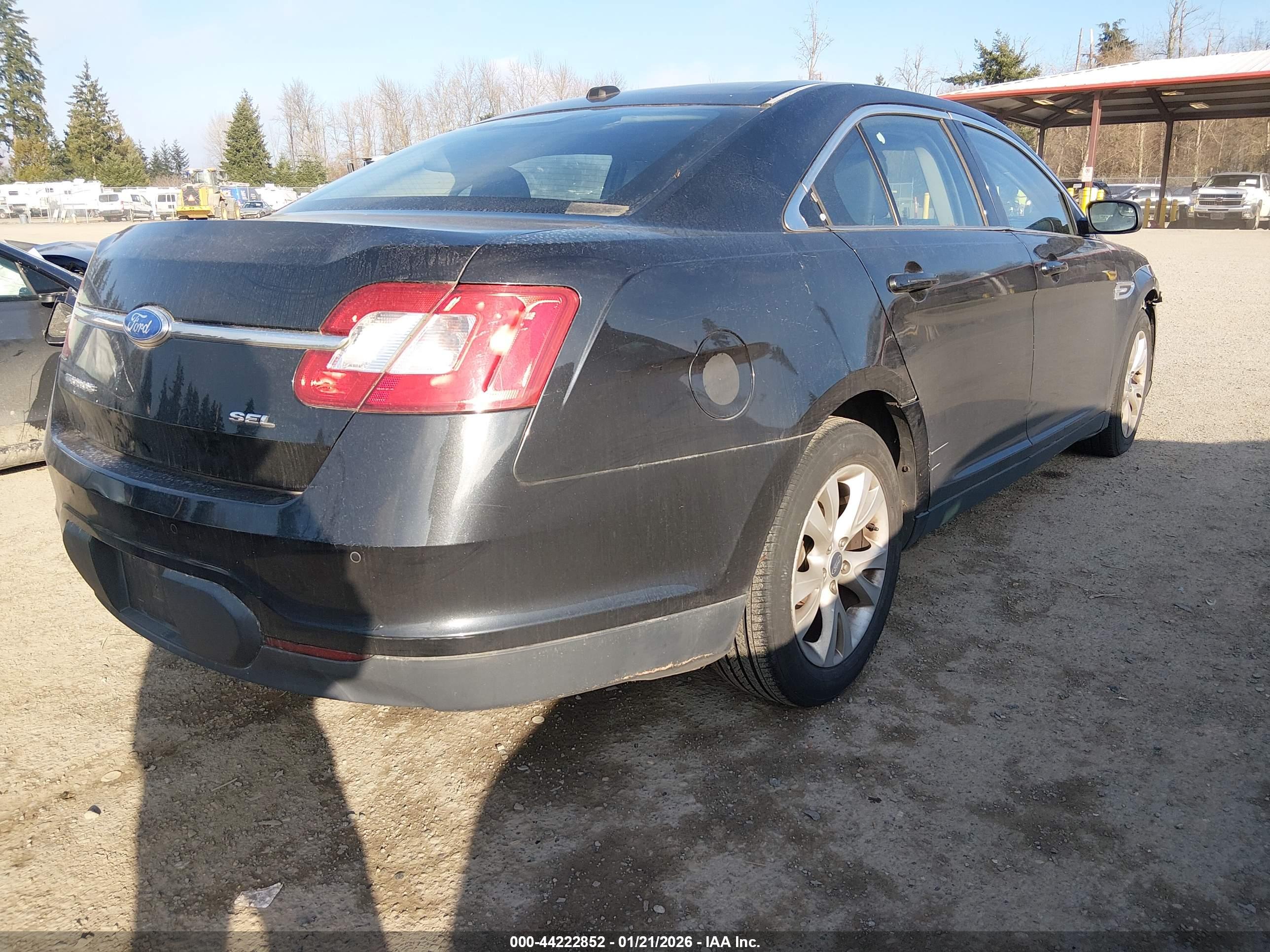 FORD TAURUS image 4