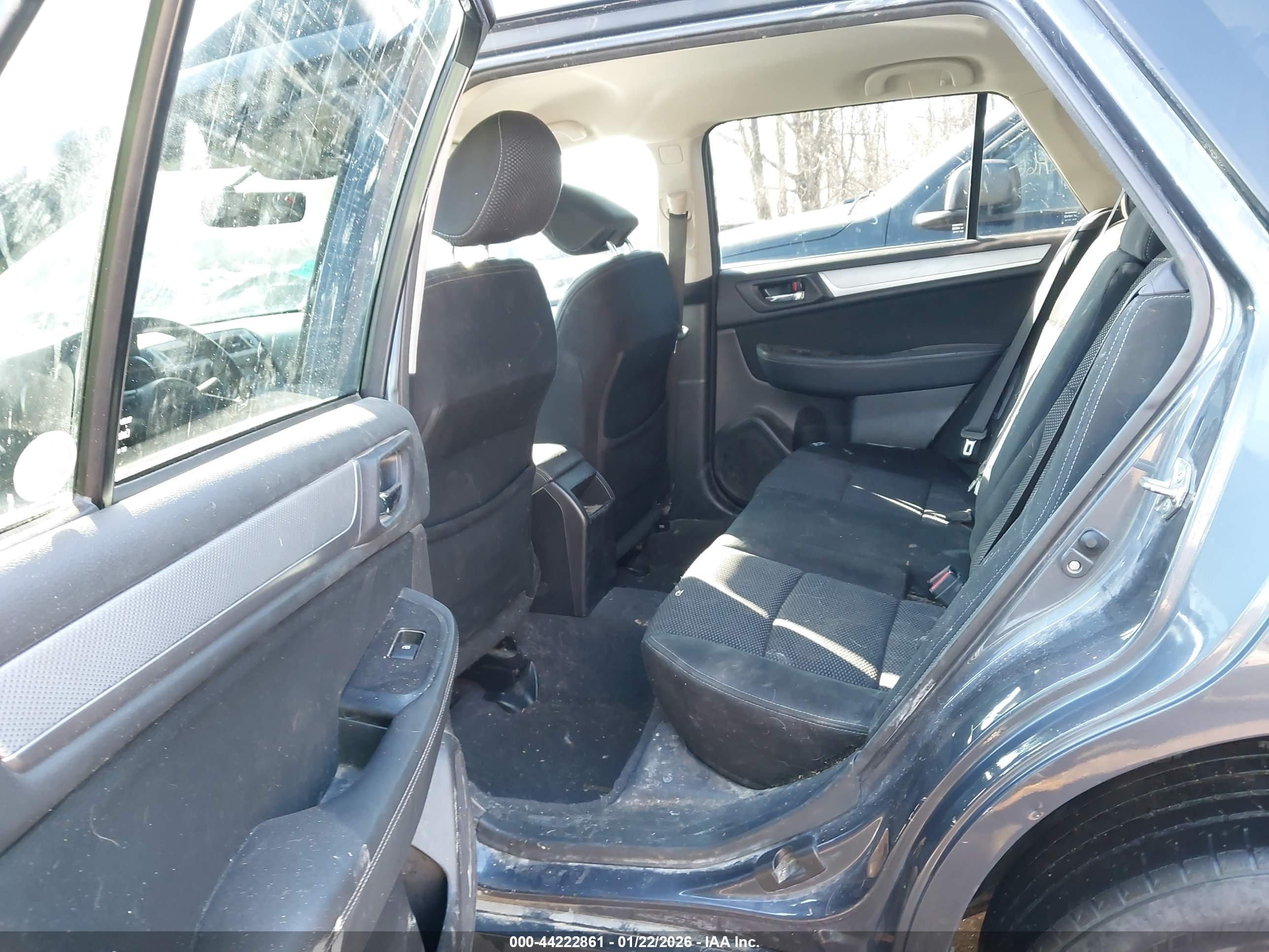 SUBARU OUTBACK image 8