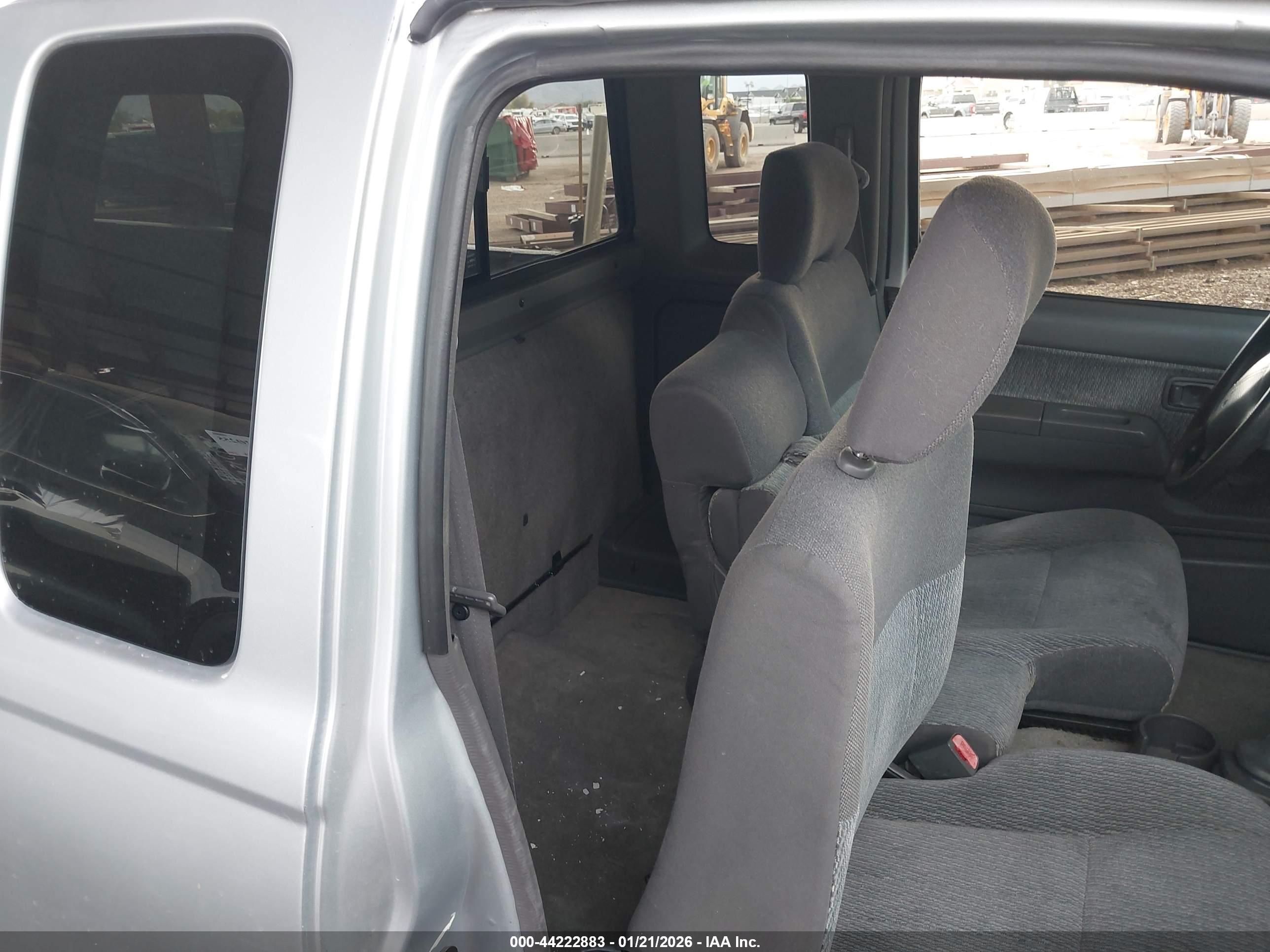 NISSAN FRONTIER image 8