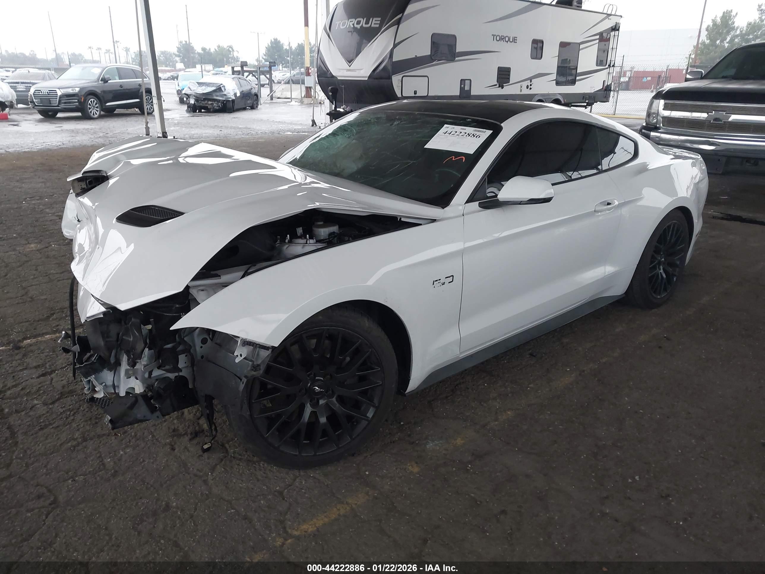 FORD MUSTANG image 2