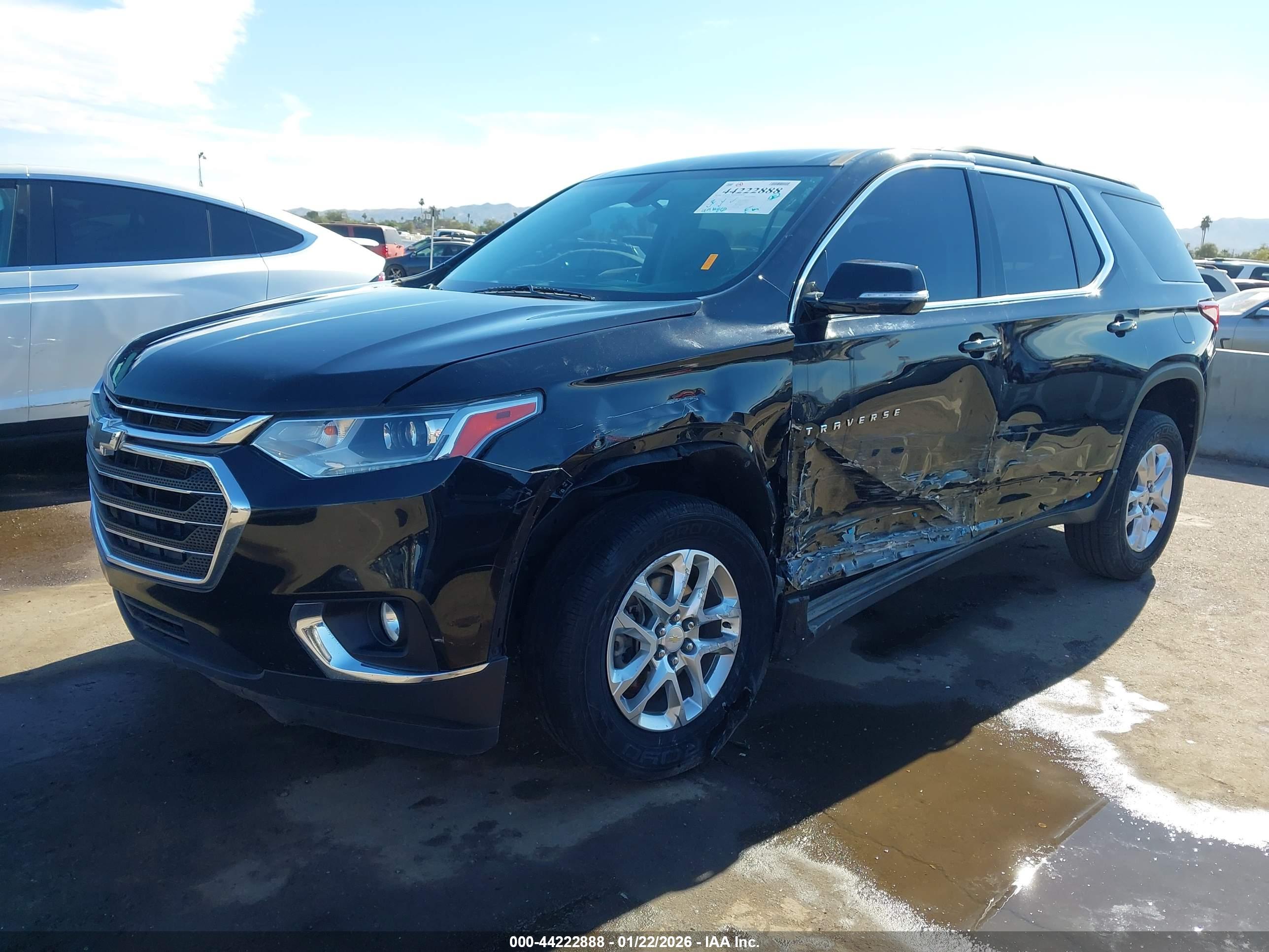 CHEVROLET TRAVERSE image 6