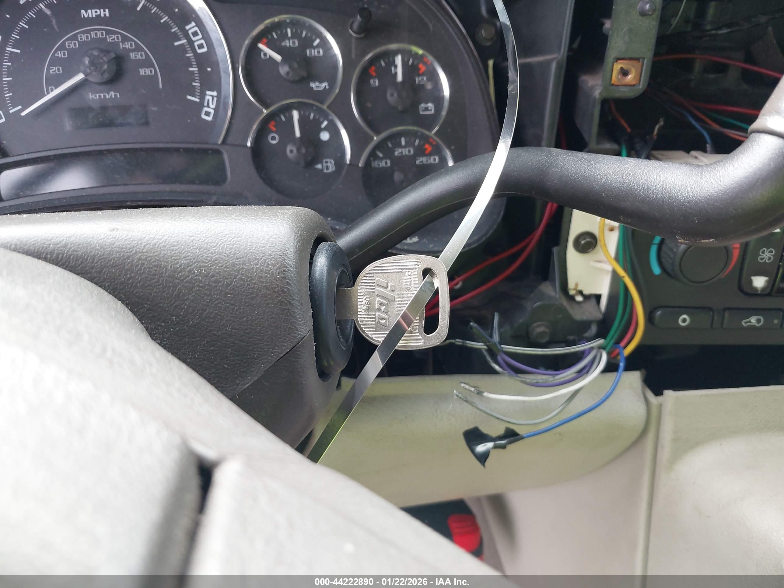 CADILLAC ESCALADE image 11