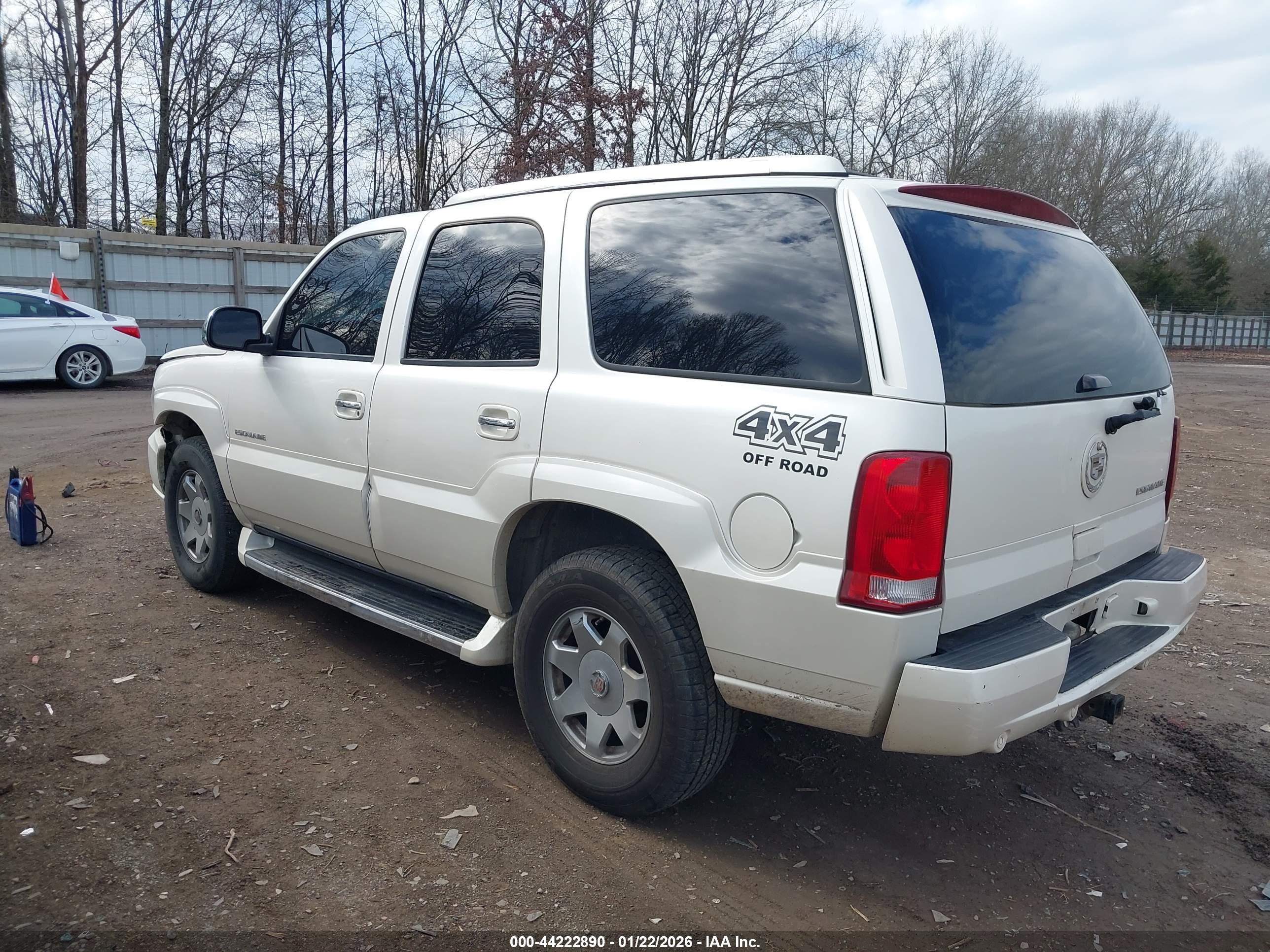 CADILLAC ESCALADE image 3