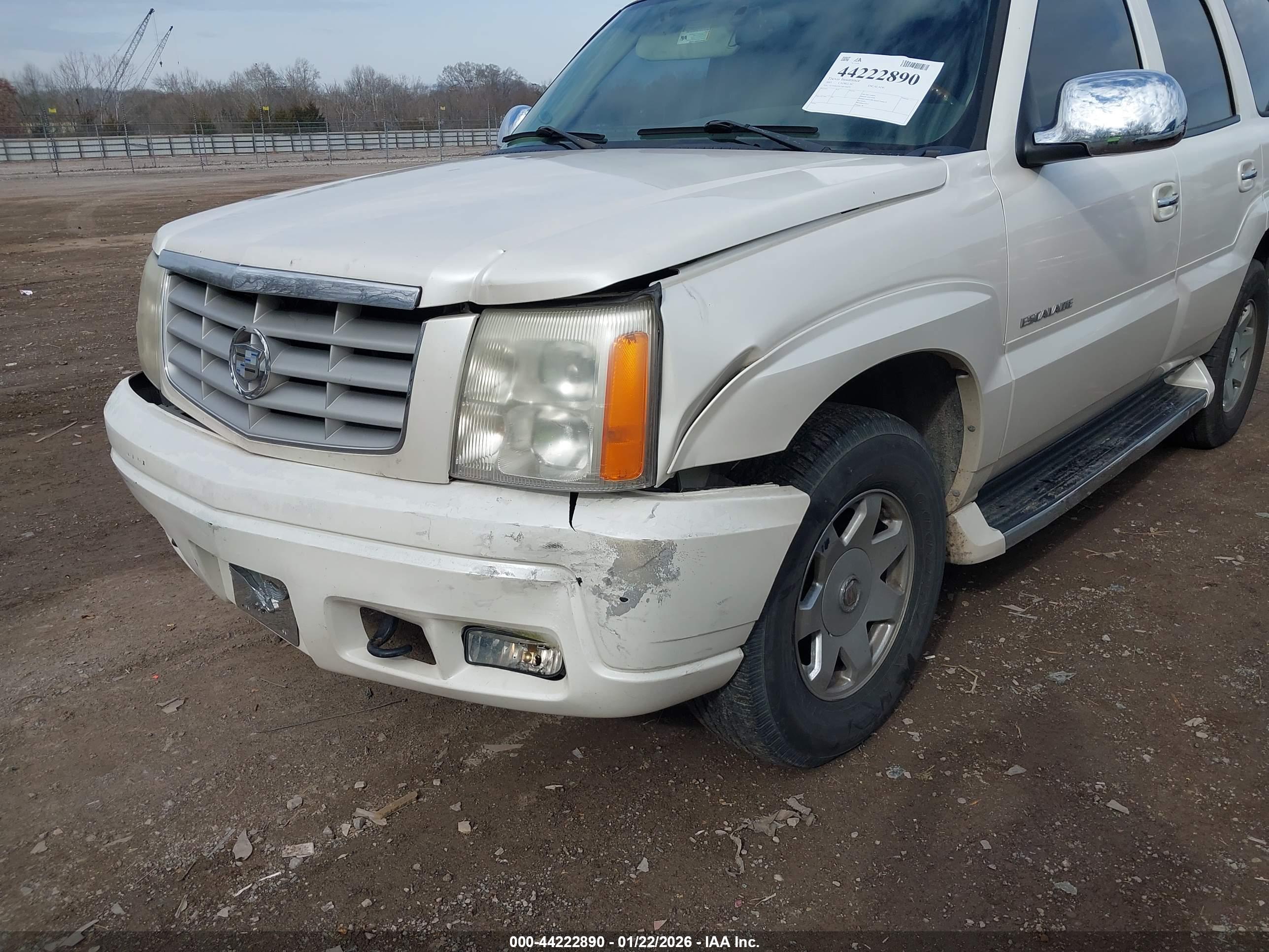 CADILLAC ESCALADE image 6