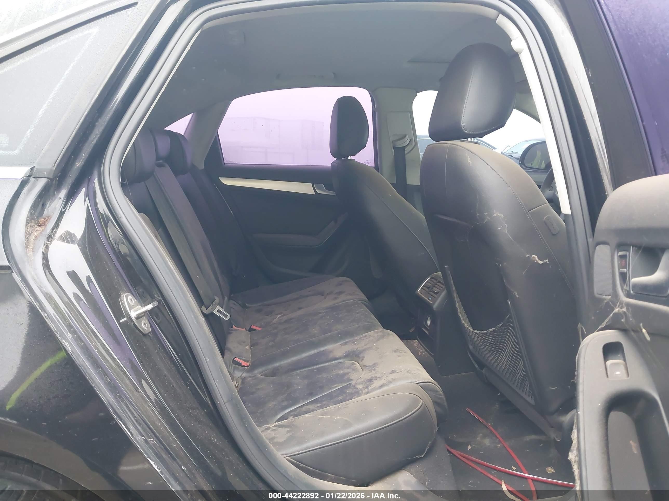 AUDI A4 image 8