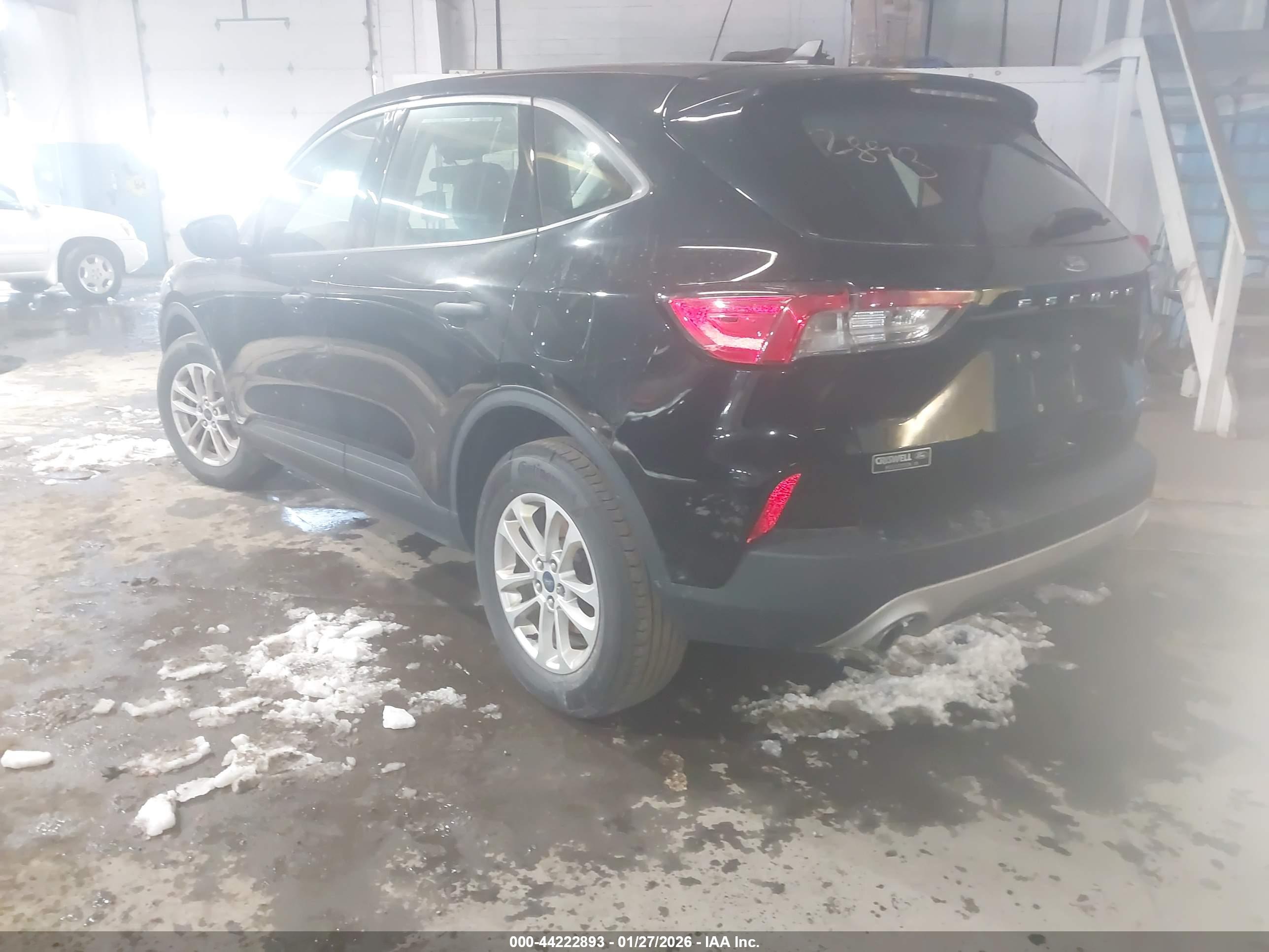 FORD ESCAPE image 3