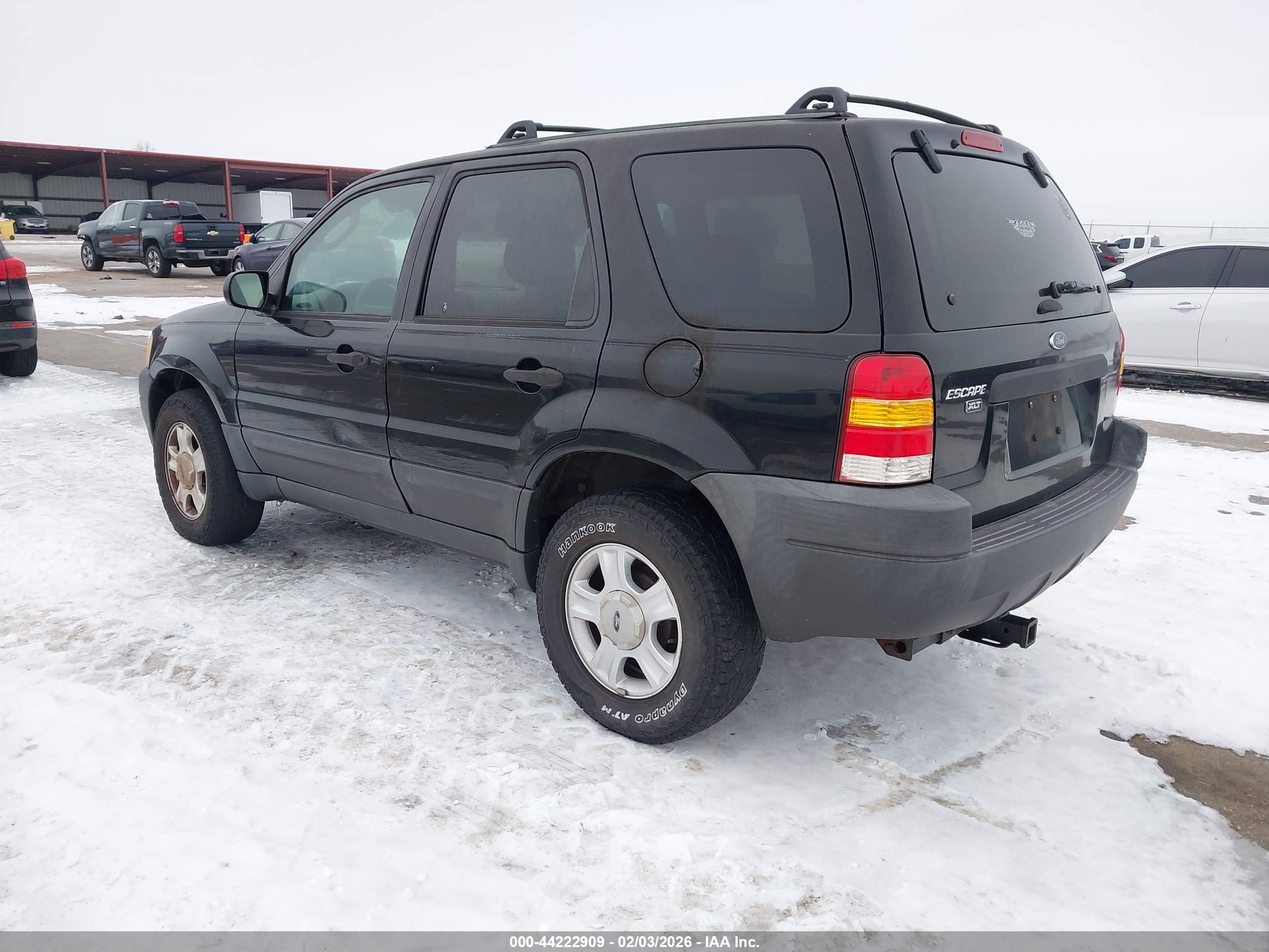 FORD ESCAPE image 3