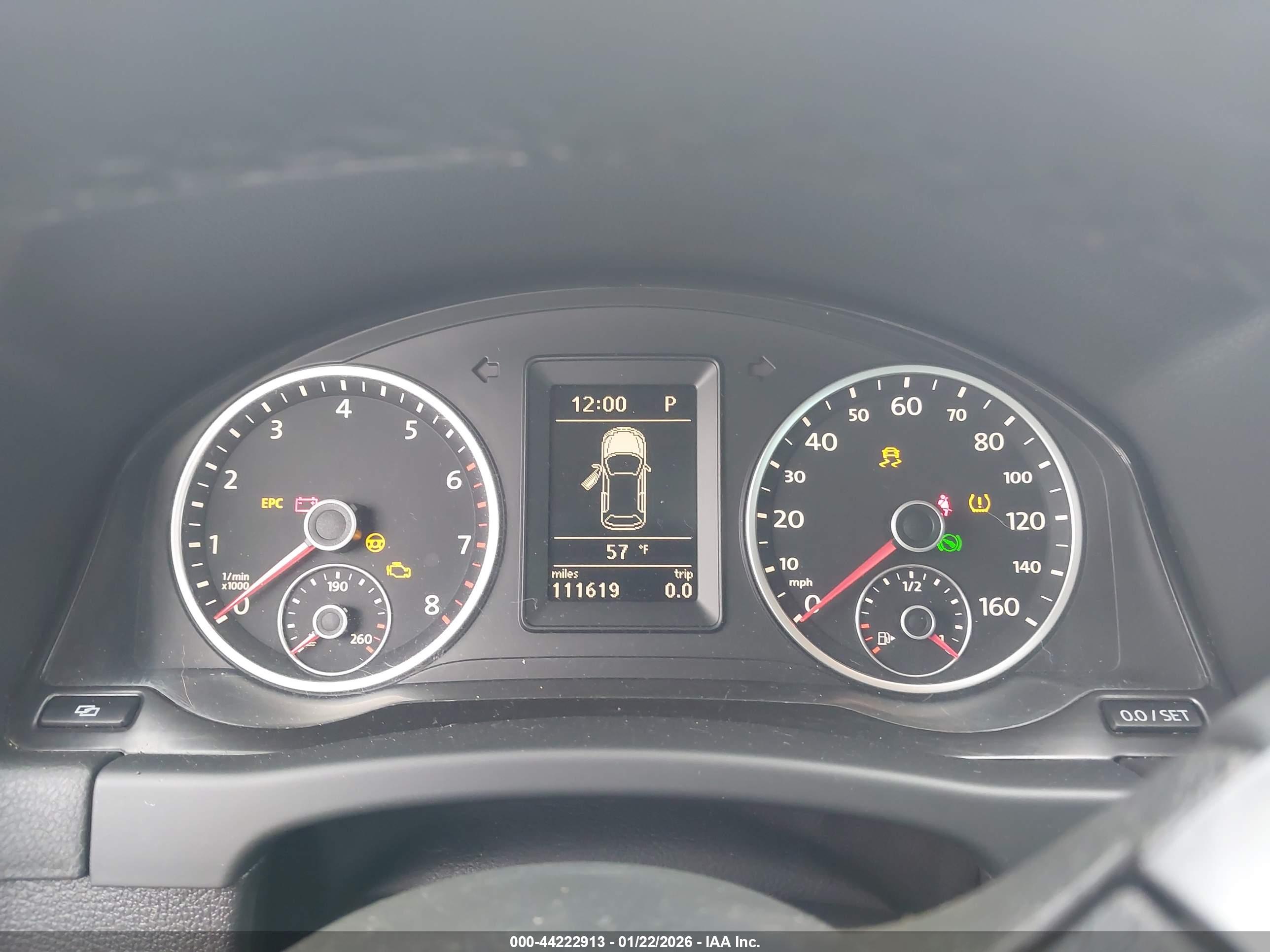 VOLKSWAGEN TIGUAN image 7