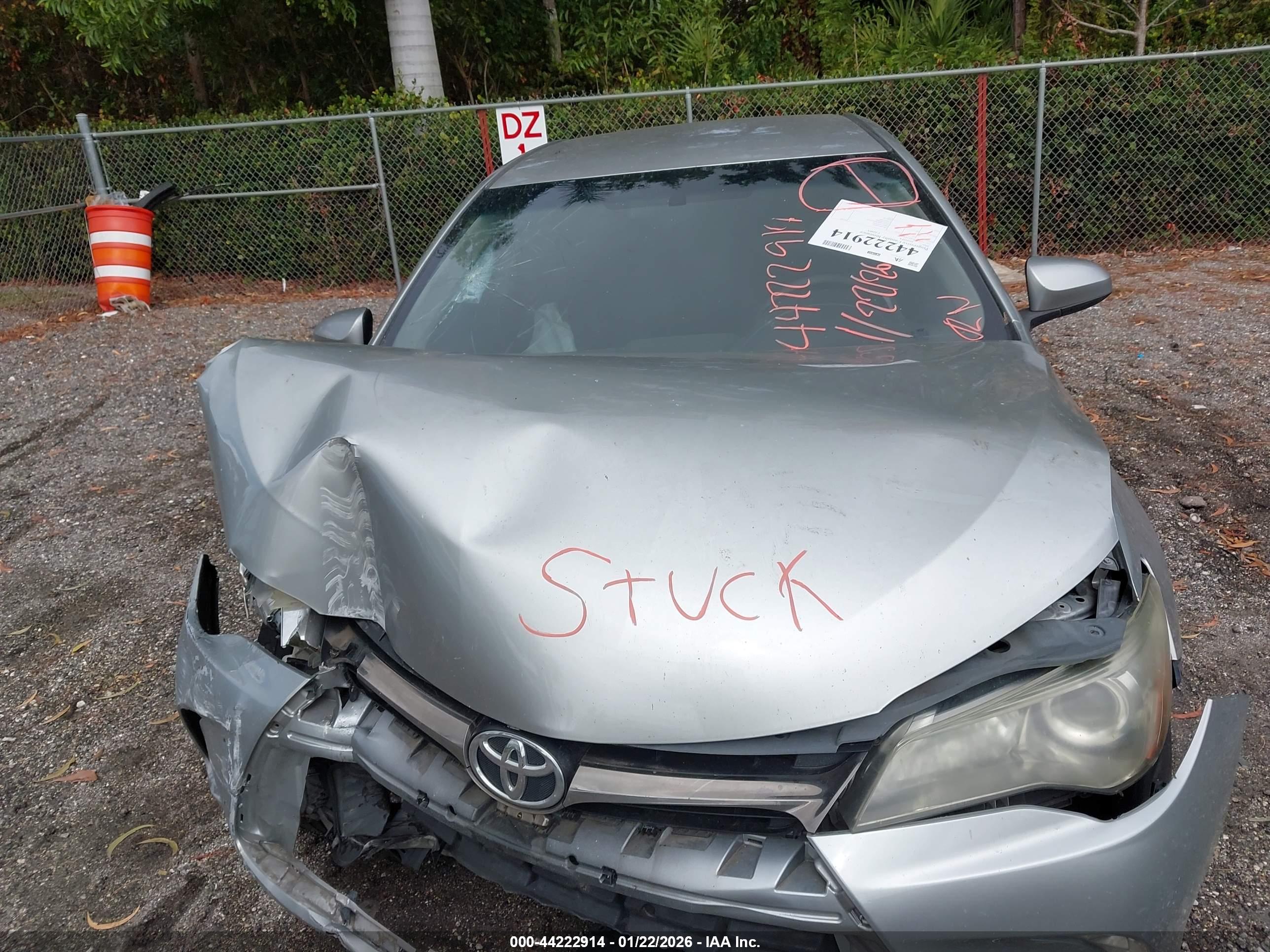 TOYOTA CAMRY image 10