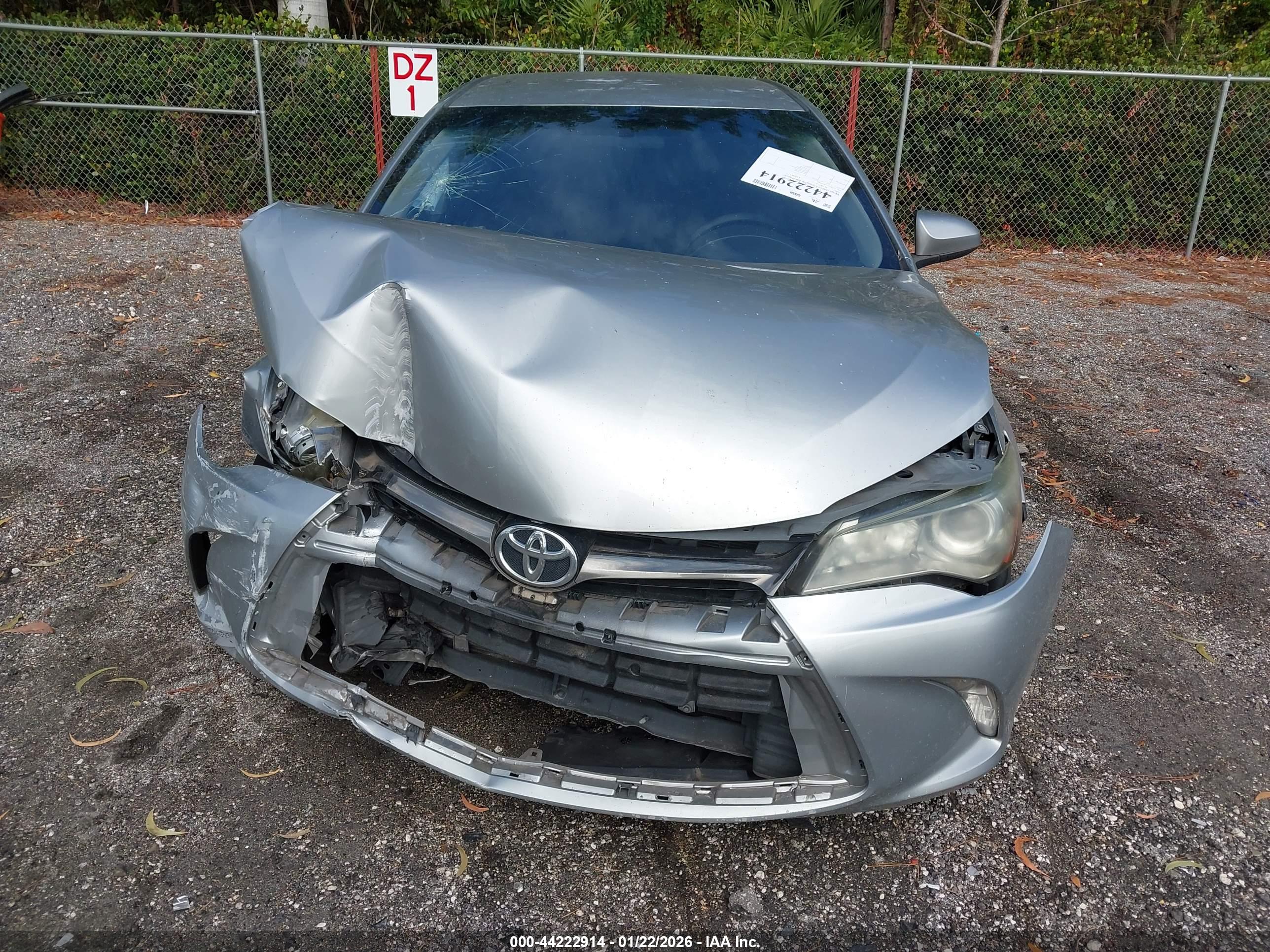 TOYOTA CAMRY image 6