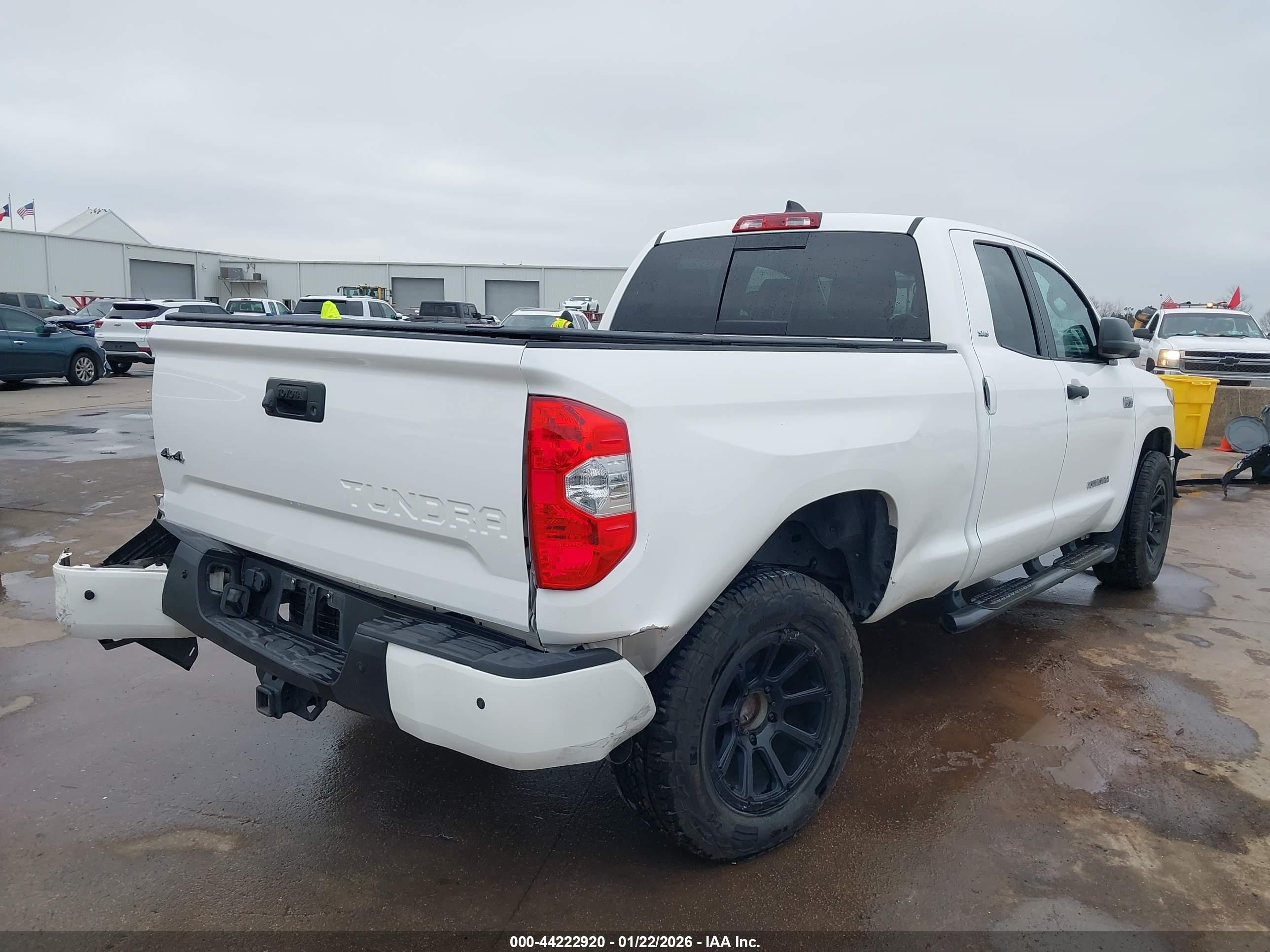 TOYOTA TUNDRA image 4