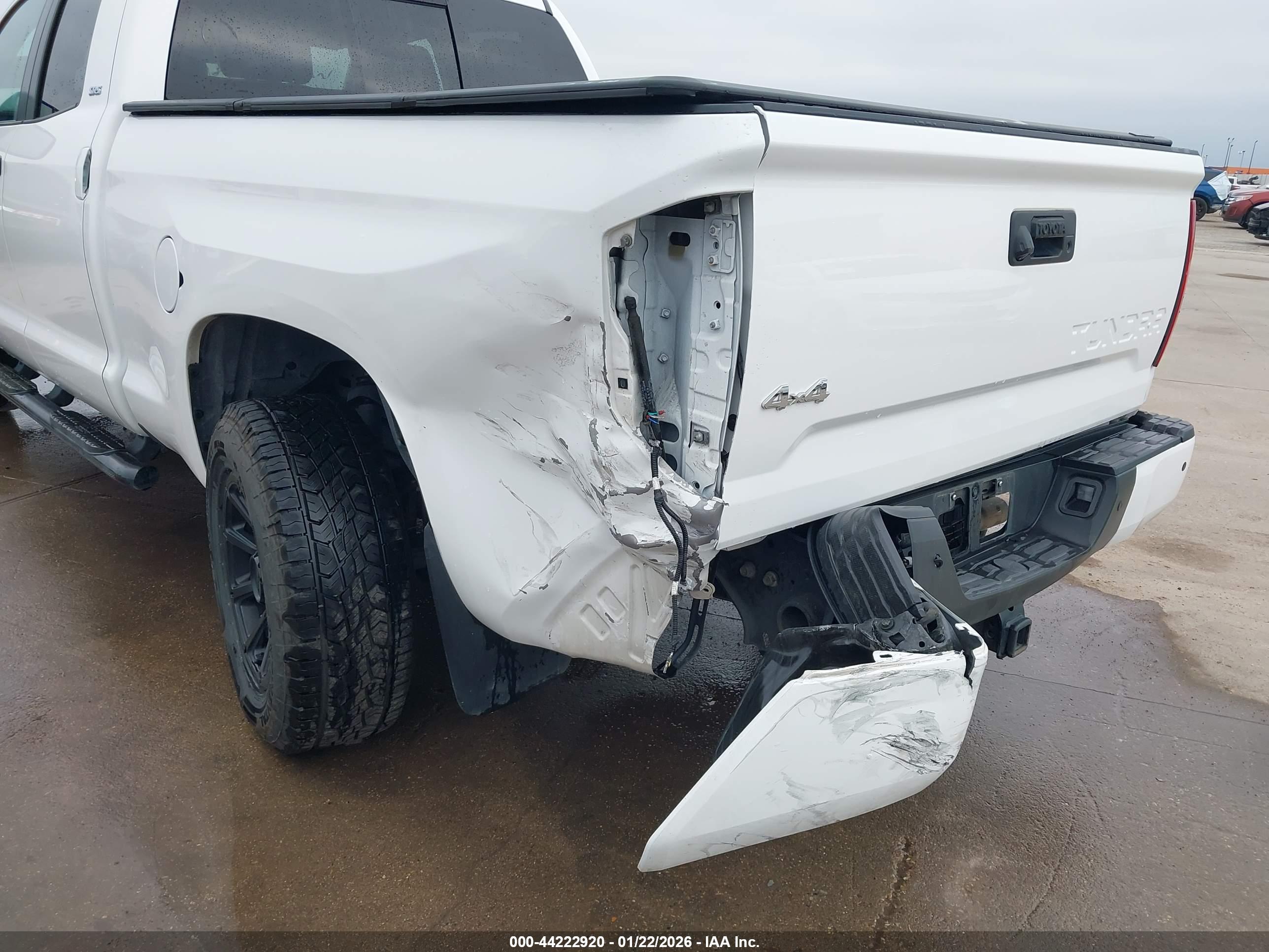 TOYOTA TUNDRA image 6