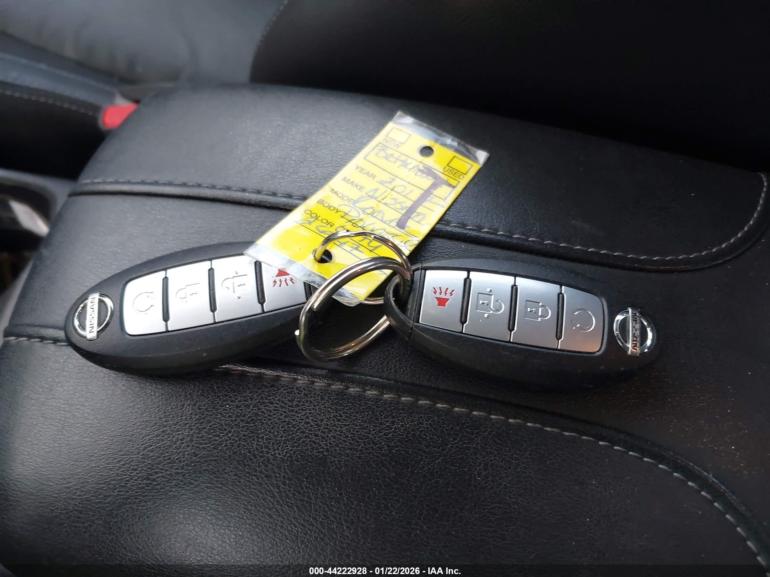 NISSAN ROGUE image 11