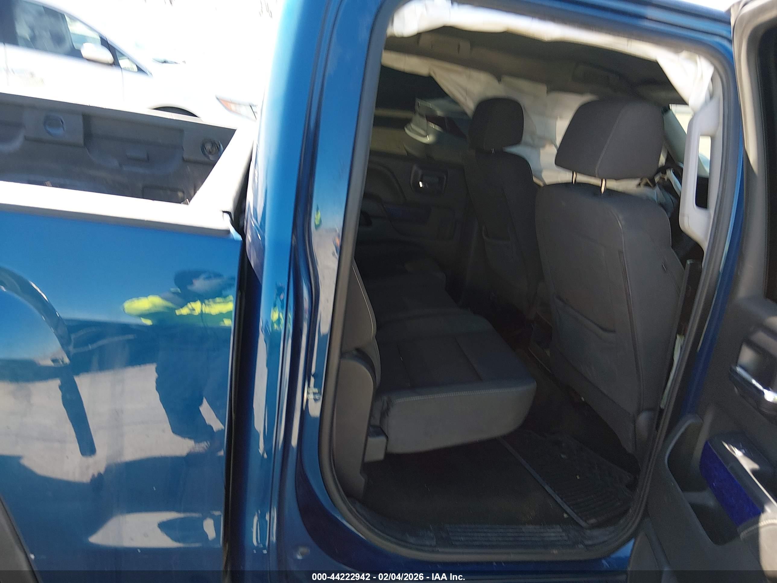 GMC SIERRA image 8