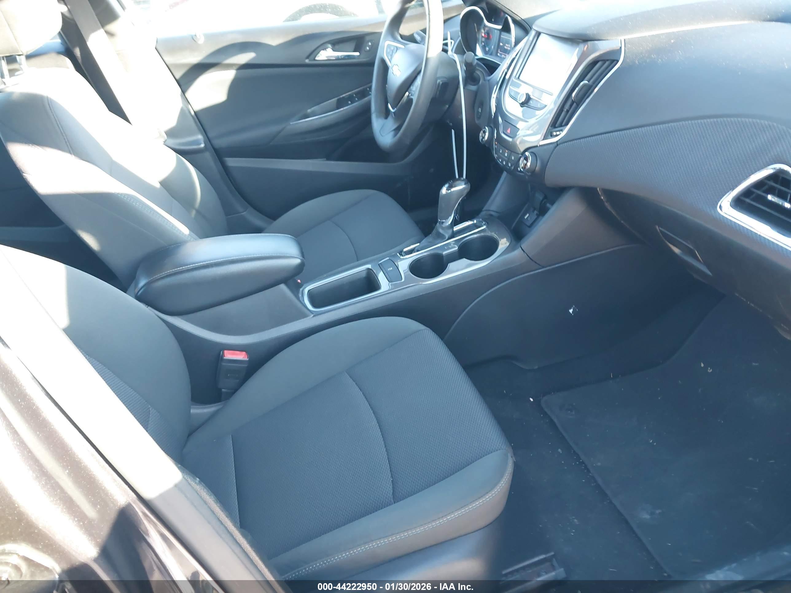 CHEVROLET CRUZE image 5