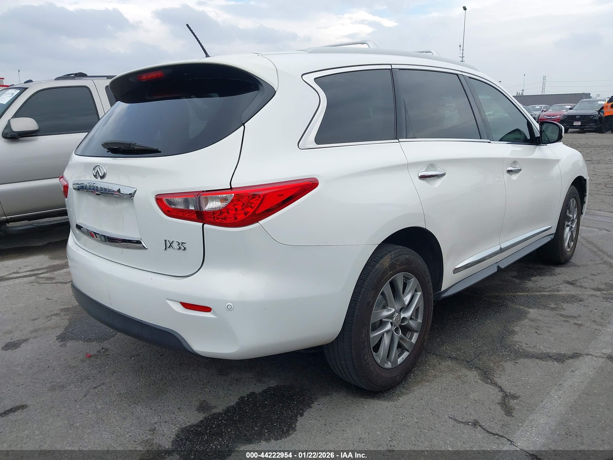 INFINITI JX35 image 4