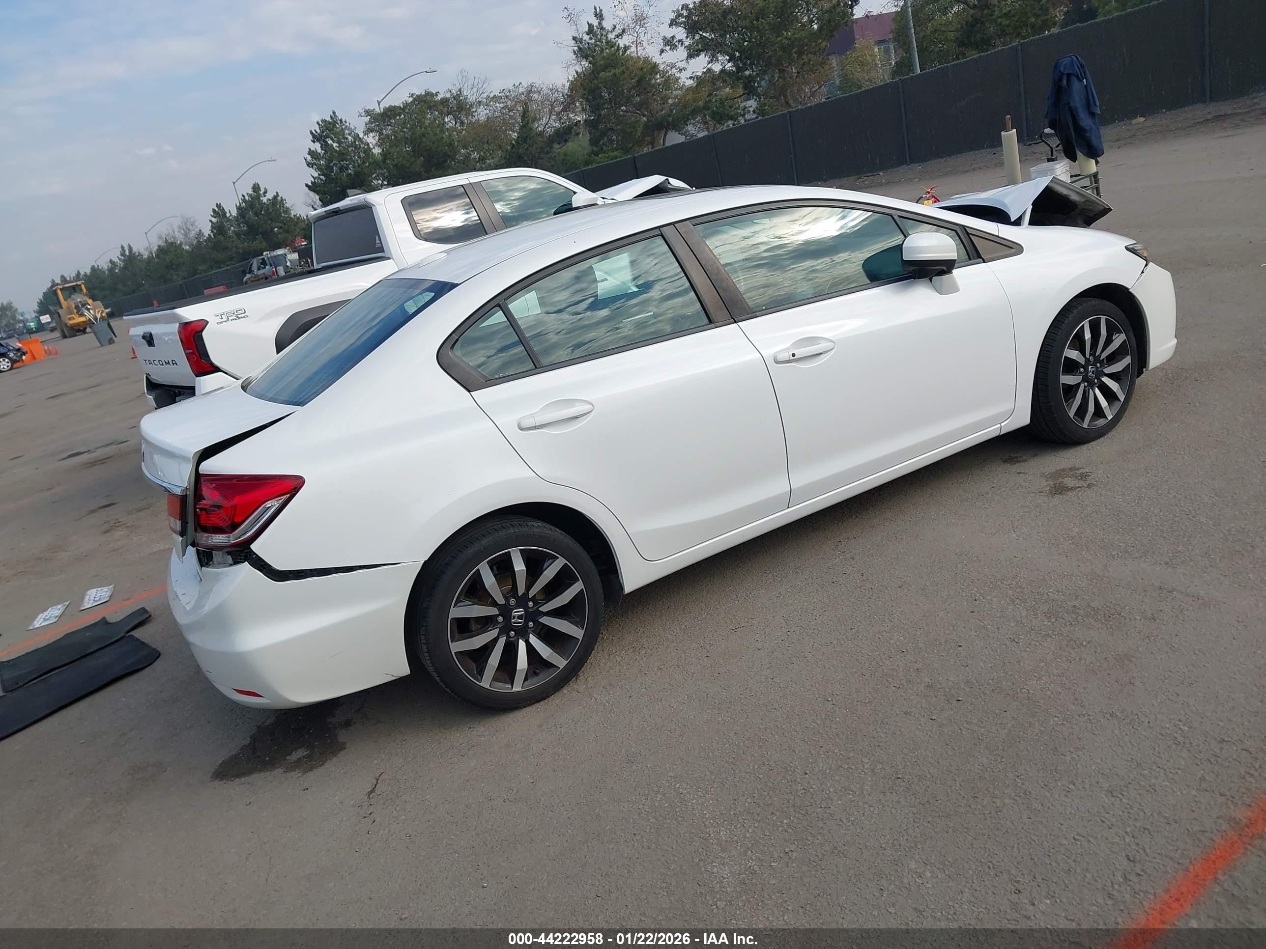 HONDA CIVIC image 4