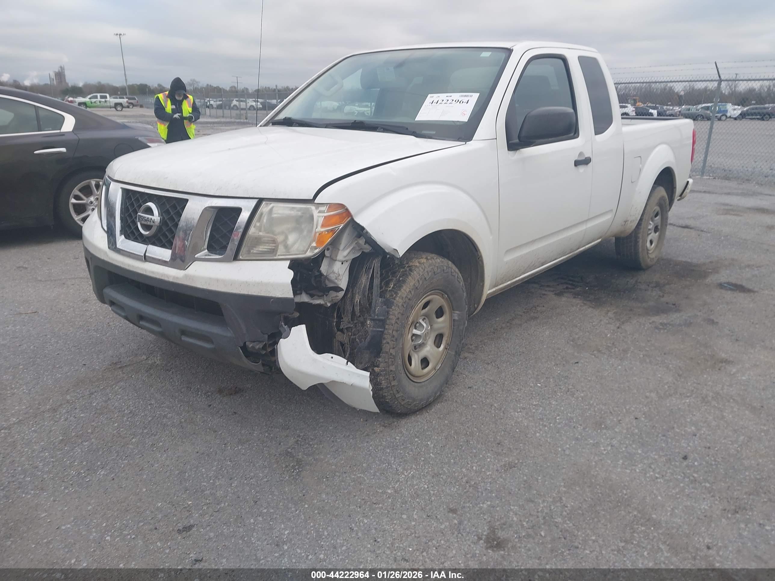 NISSAN FRONTIER image 2