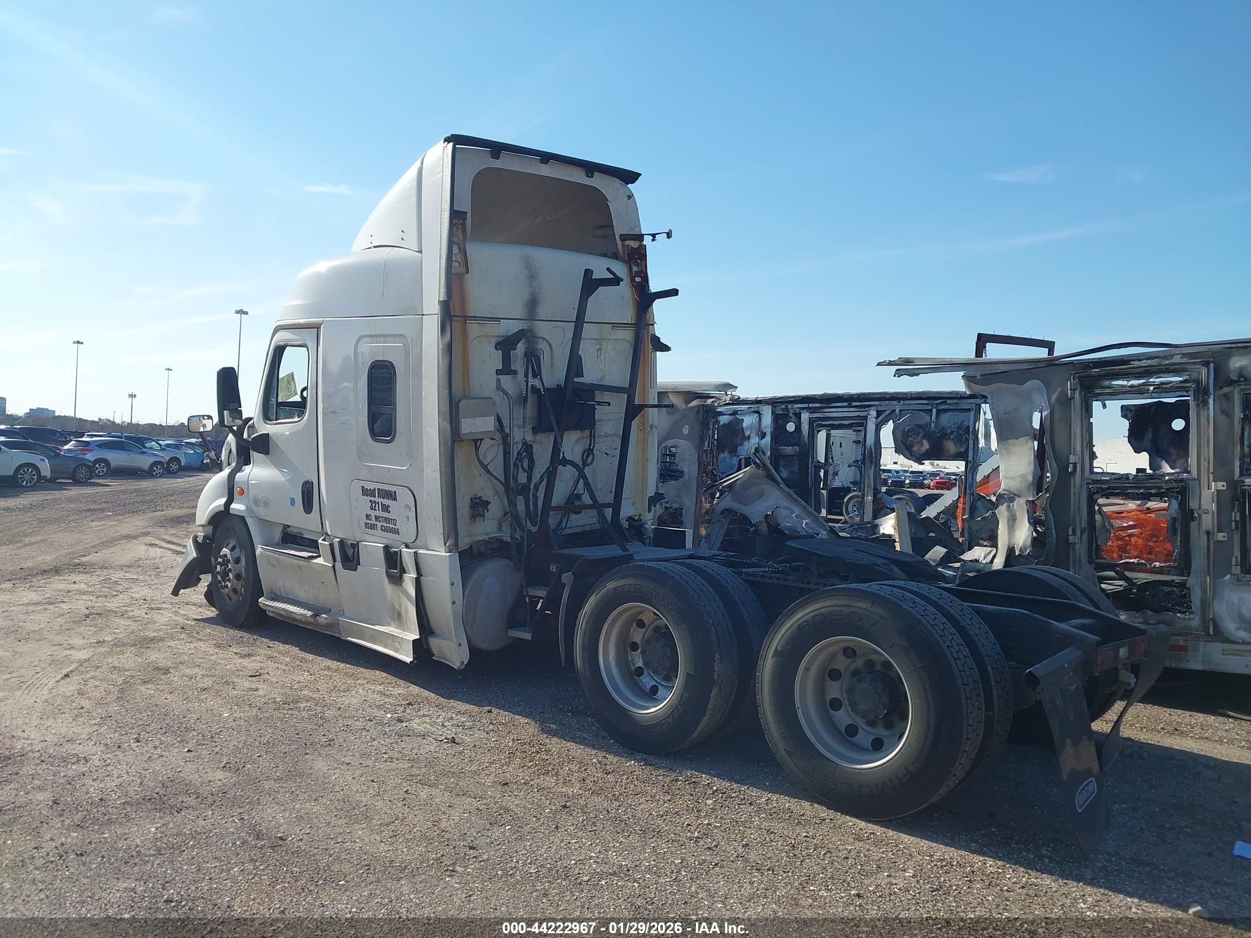 FREIGHTLINER CASCADIA image 3