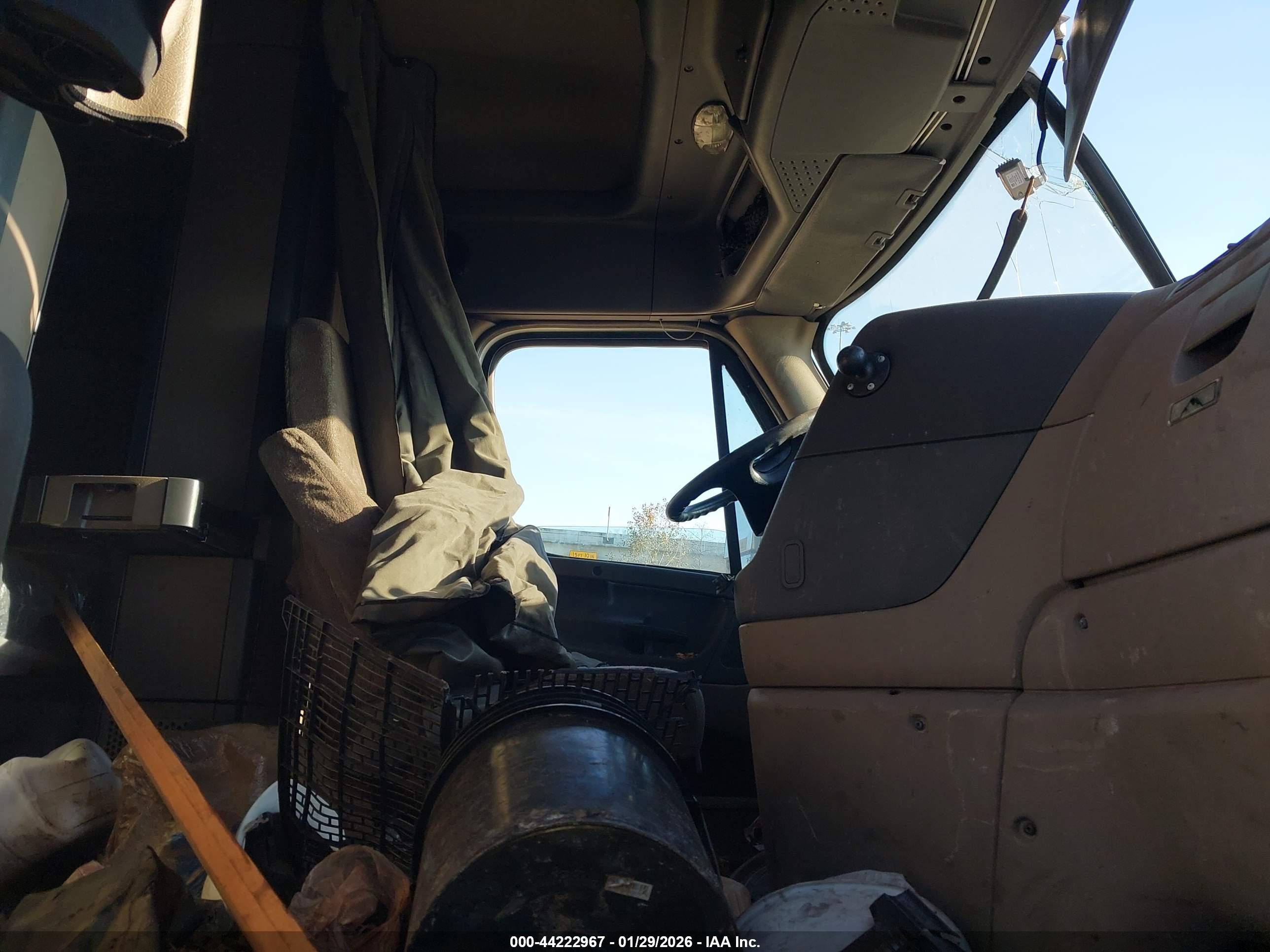 FREIGHTLINER CASCADIA image 5