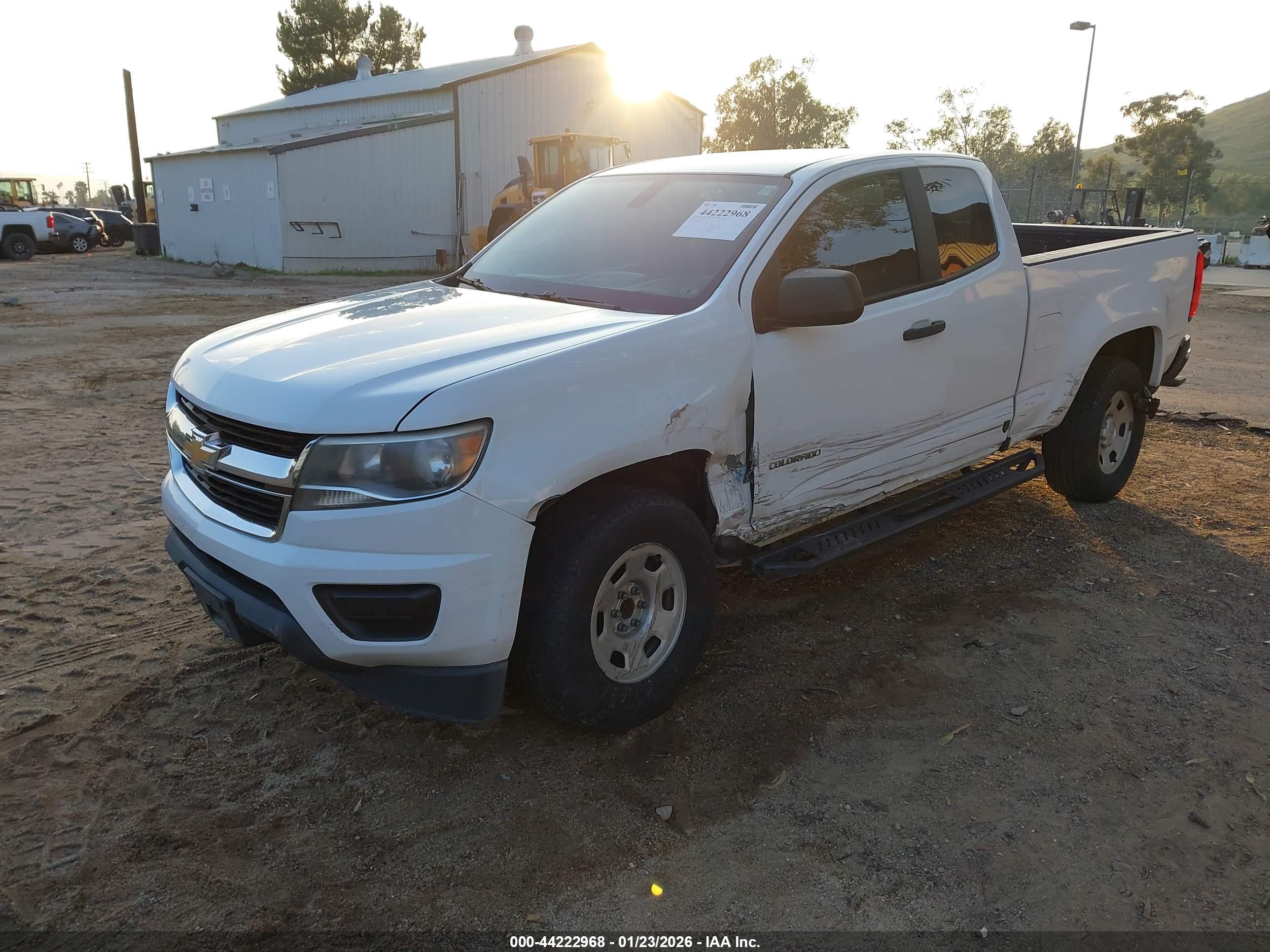 CHEVROLET COLORADO image 2