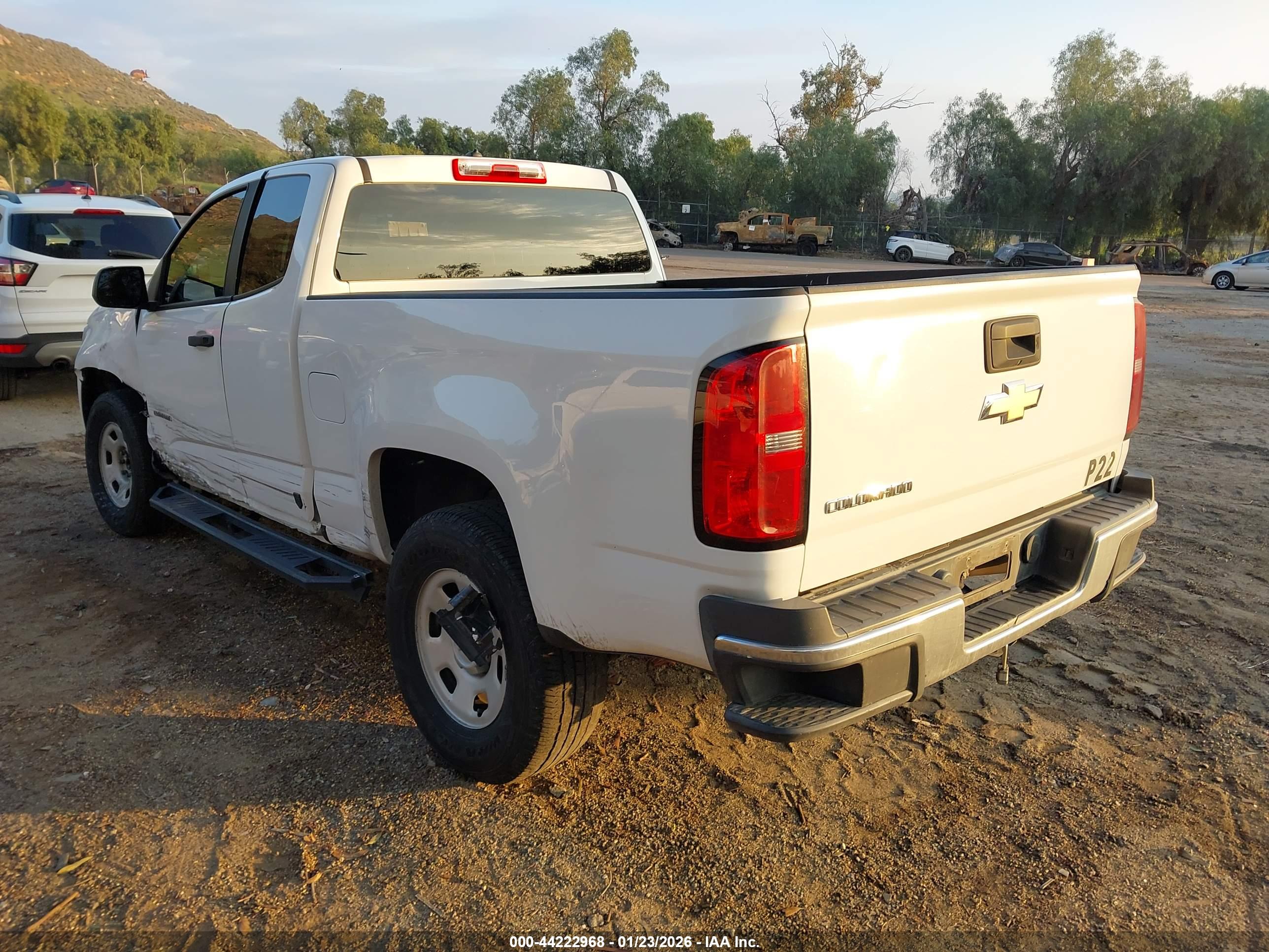 CHEVROLET COLORADO image 3