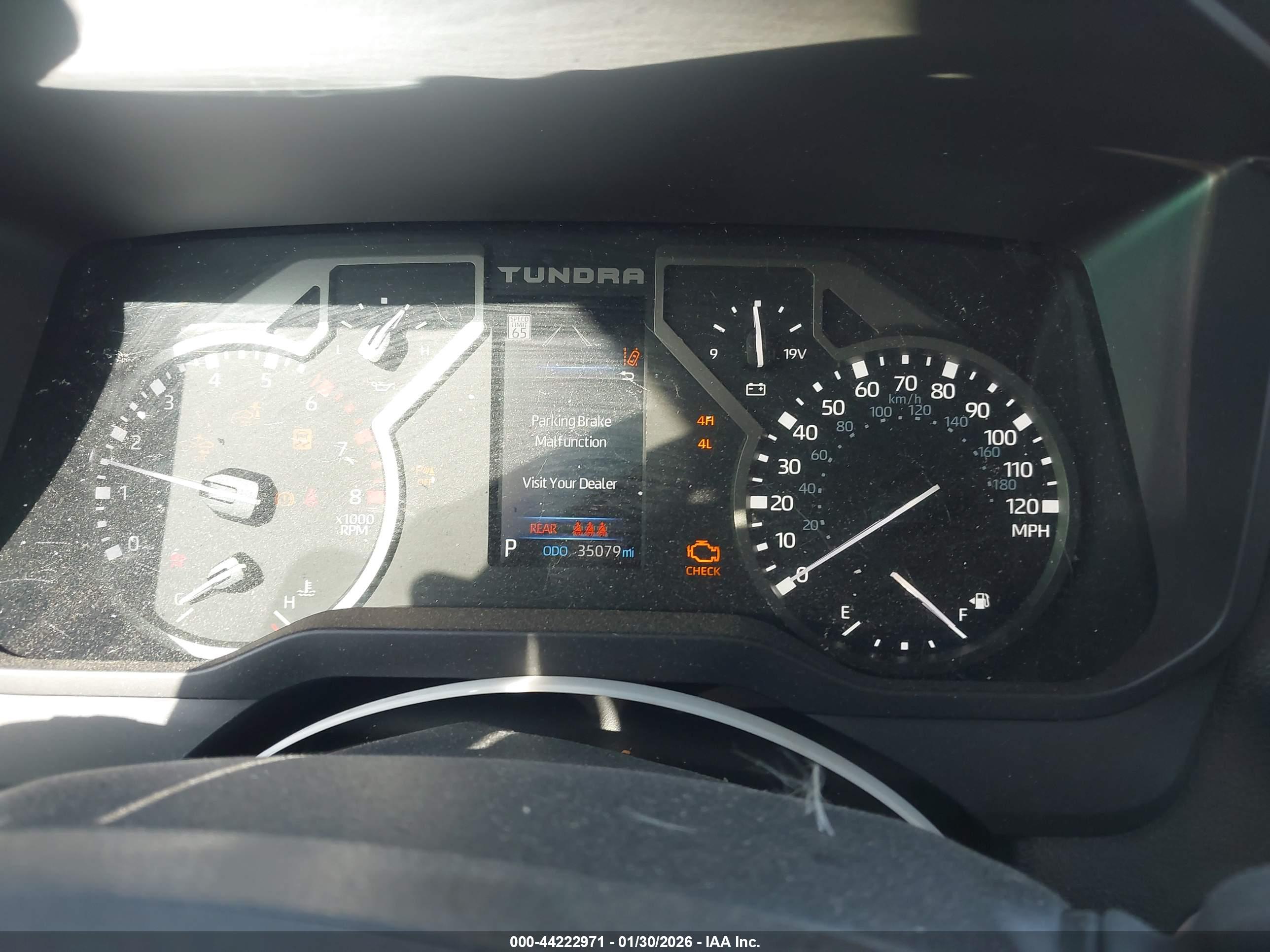 TOYOTA TUNDRA image 7