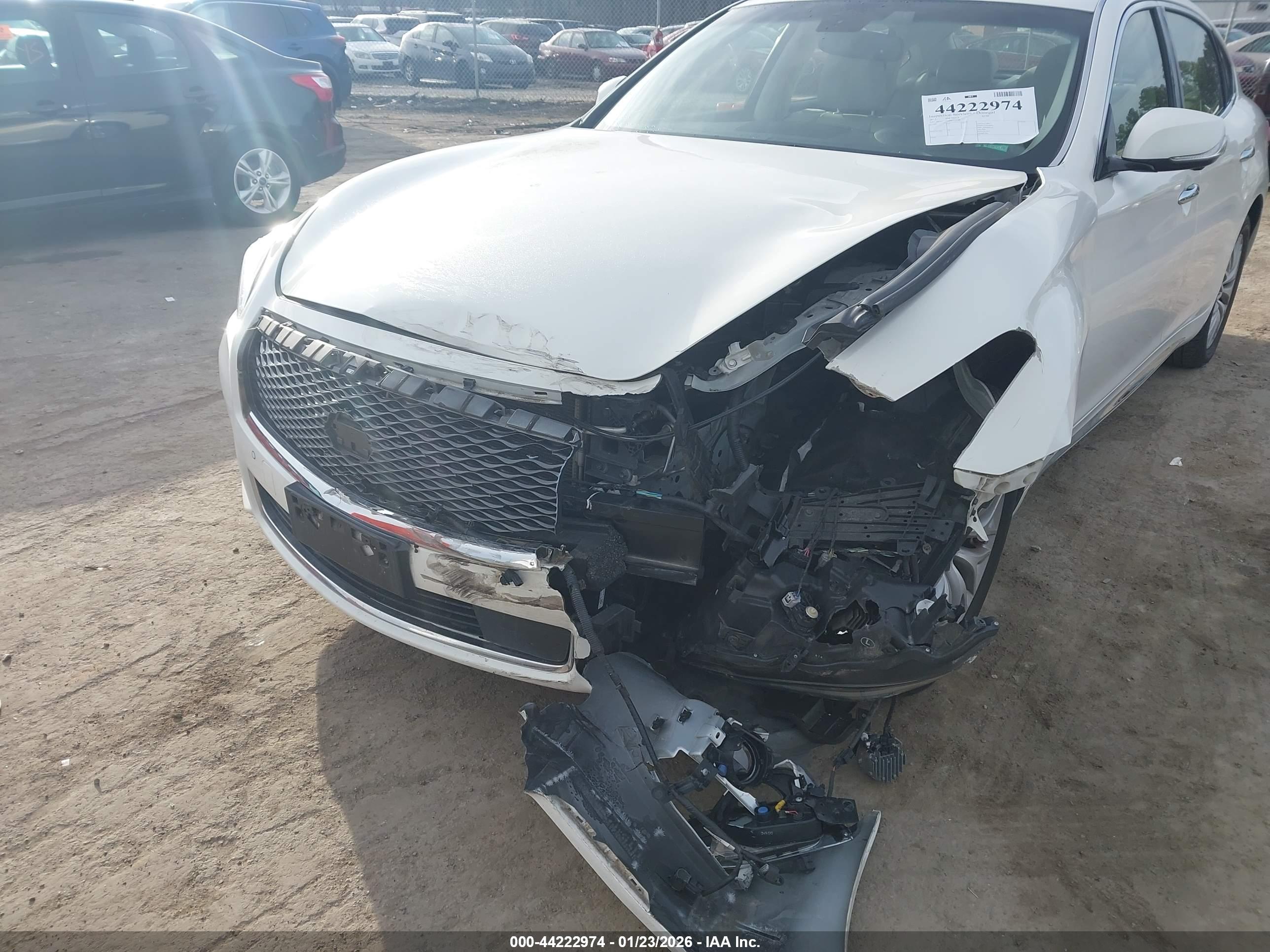 INFINITI Q70L image 6