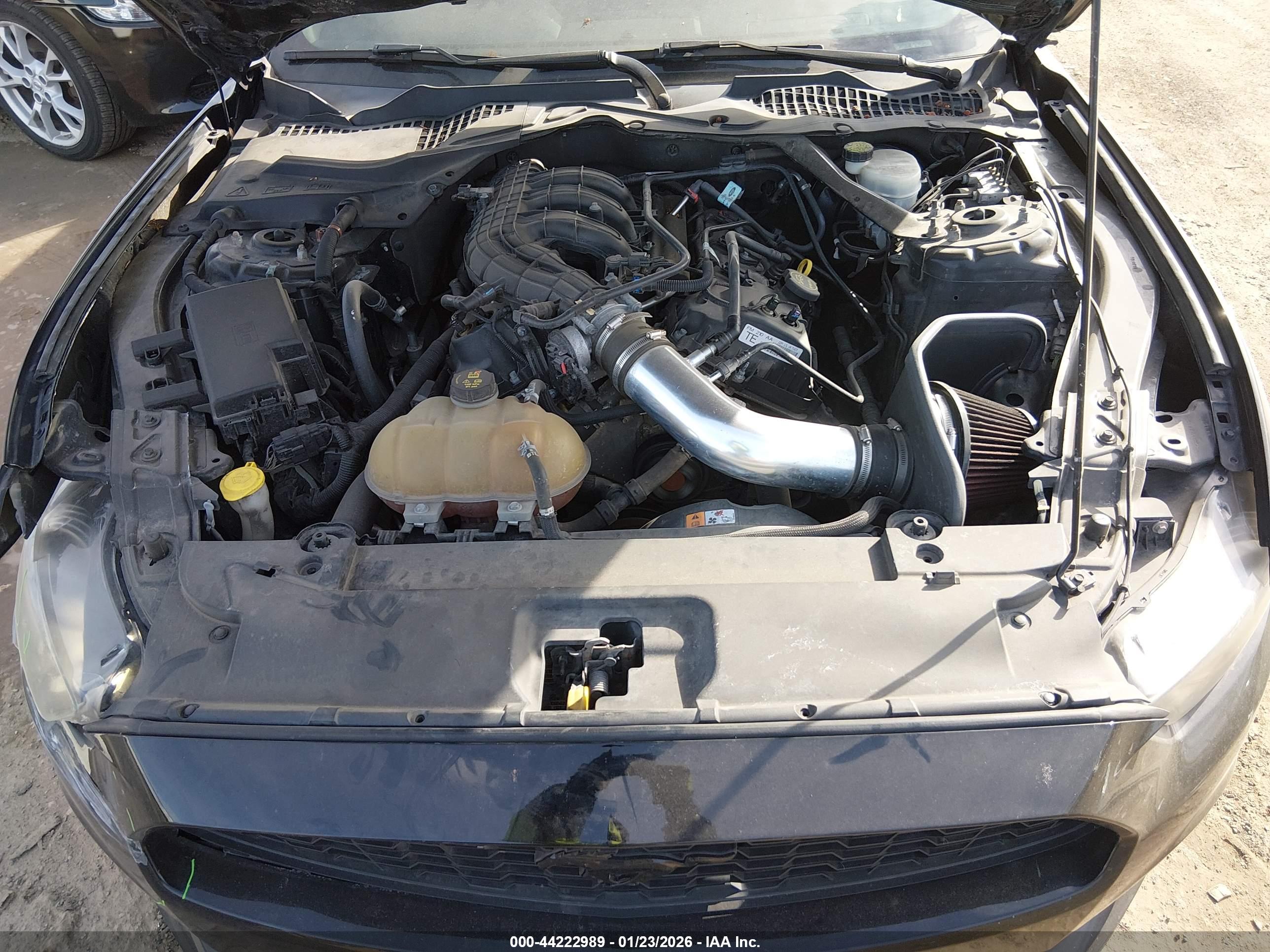 FORD MUSTANG image 10