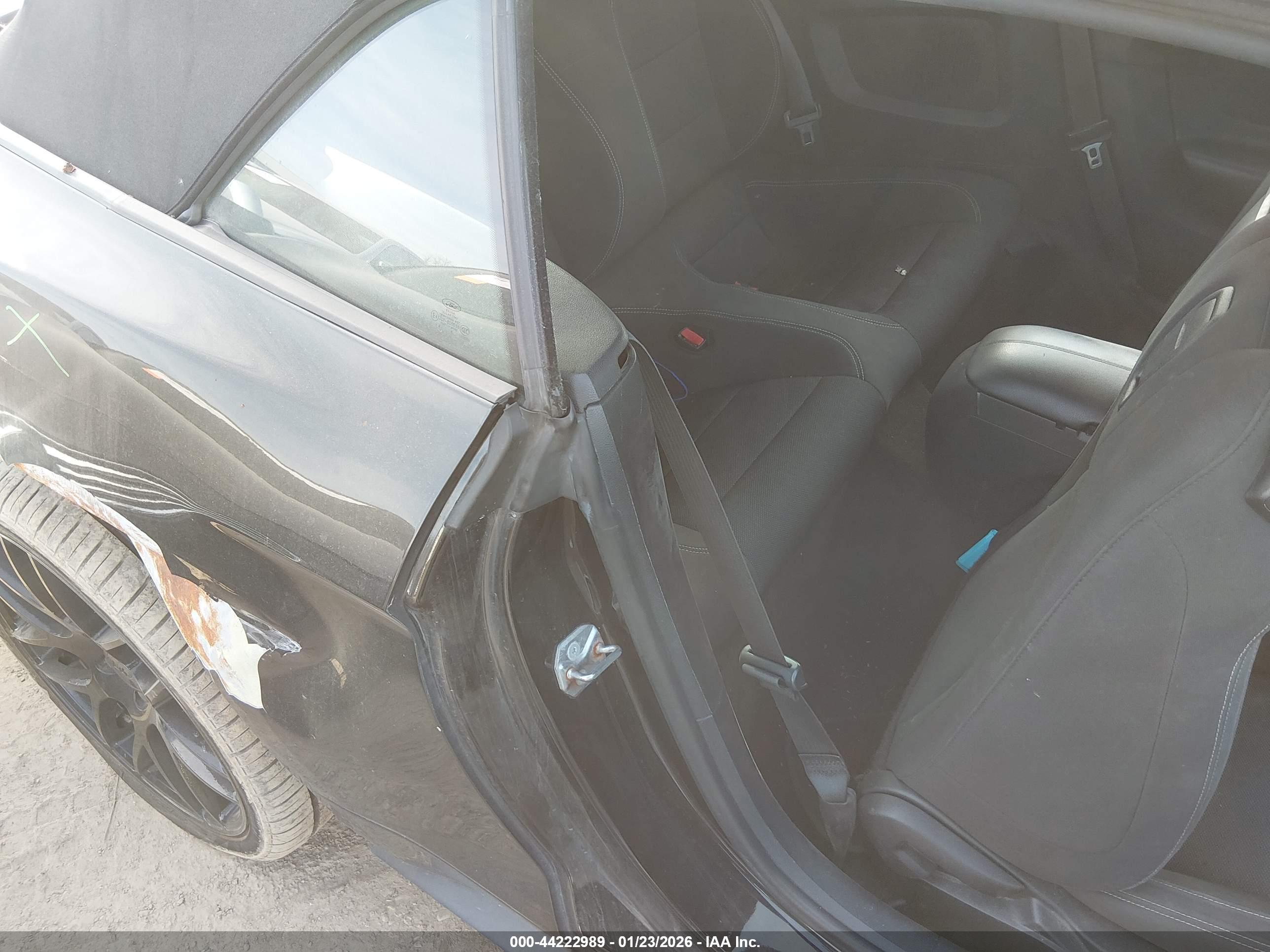FORD MUSTANG image 8