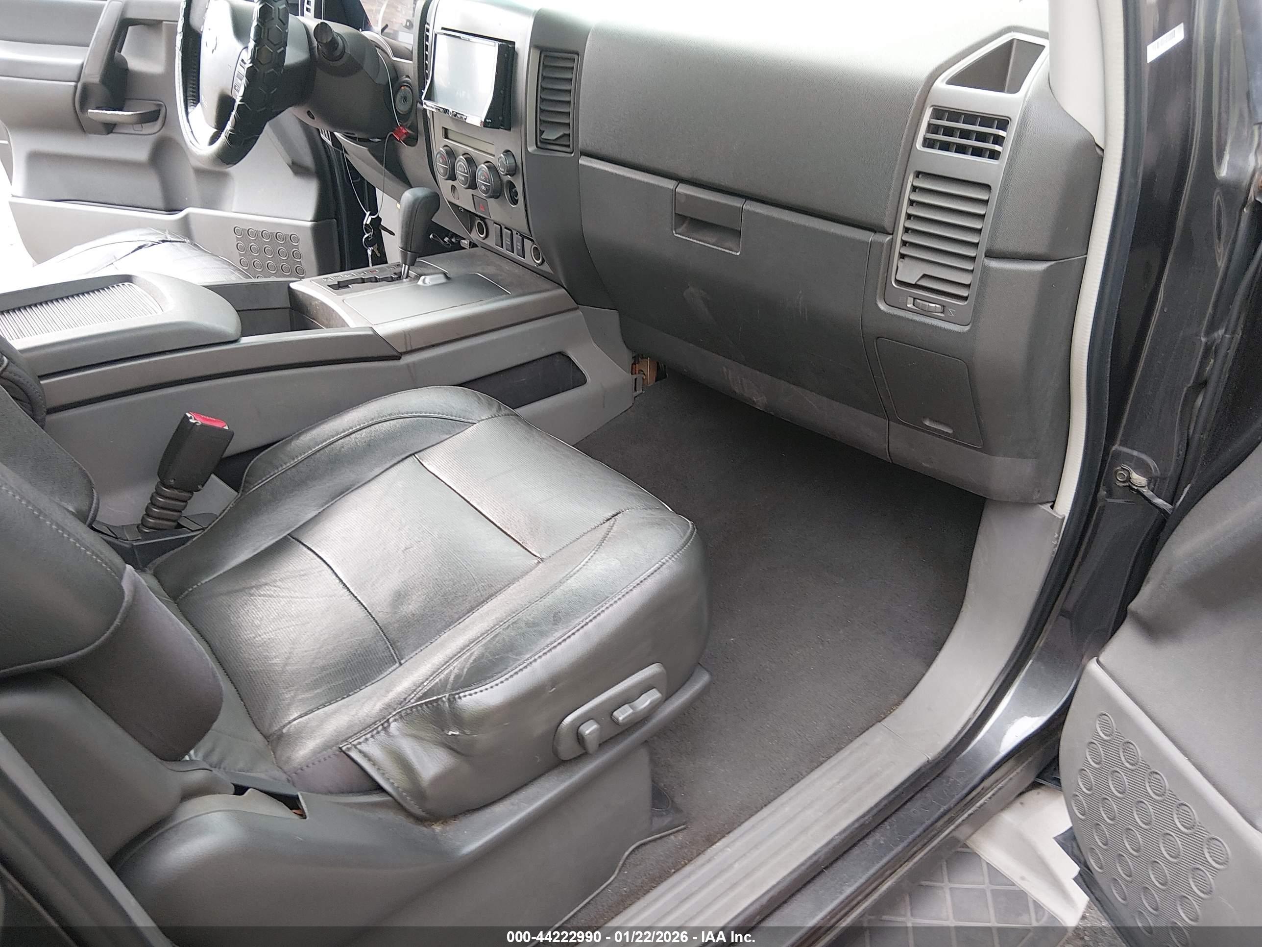 NISSAN ARMADA image 5