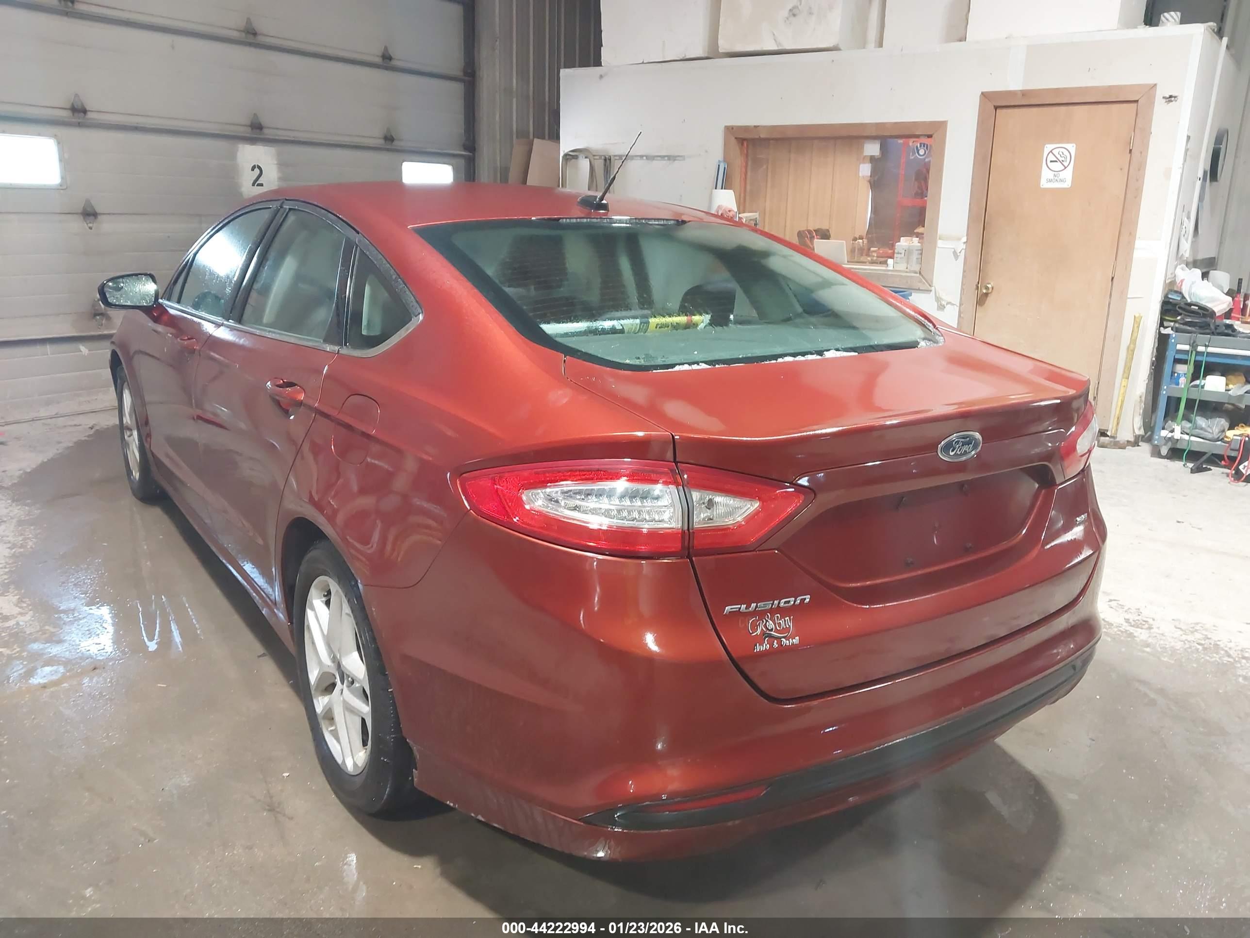 FORD FUSION image 3