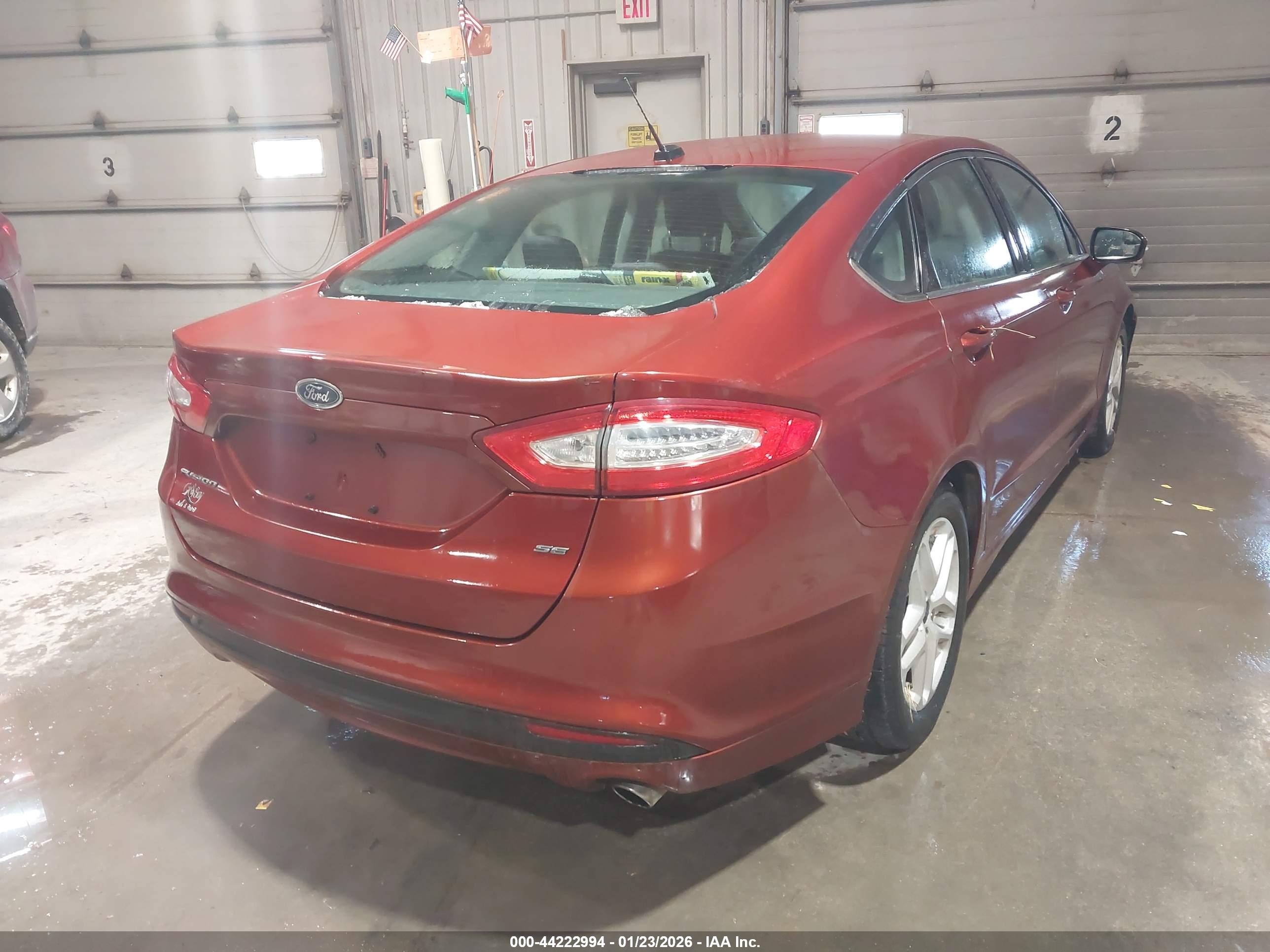 FORD FUSION image 4