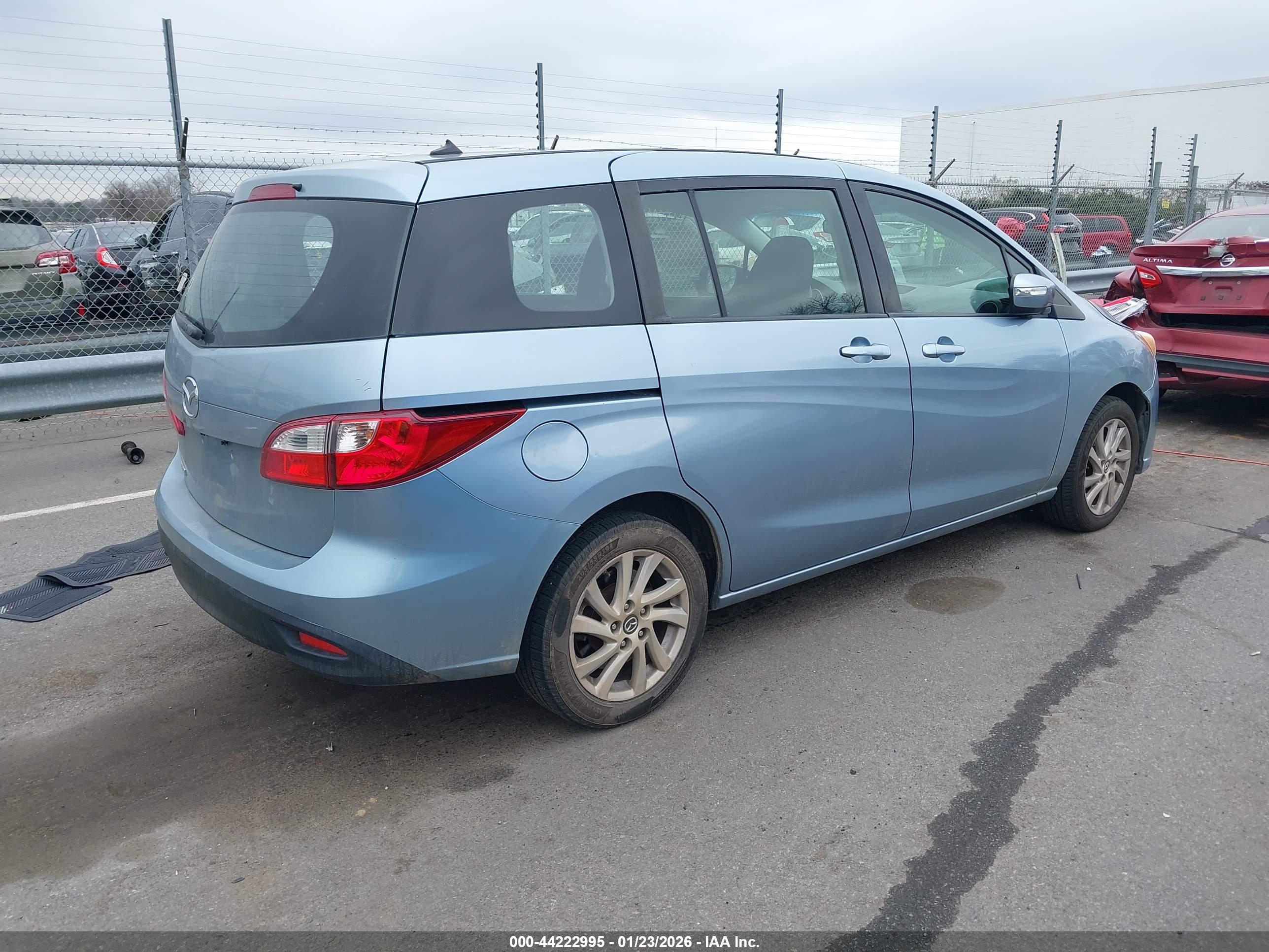 MAZDA MAZDA5 image 4