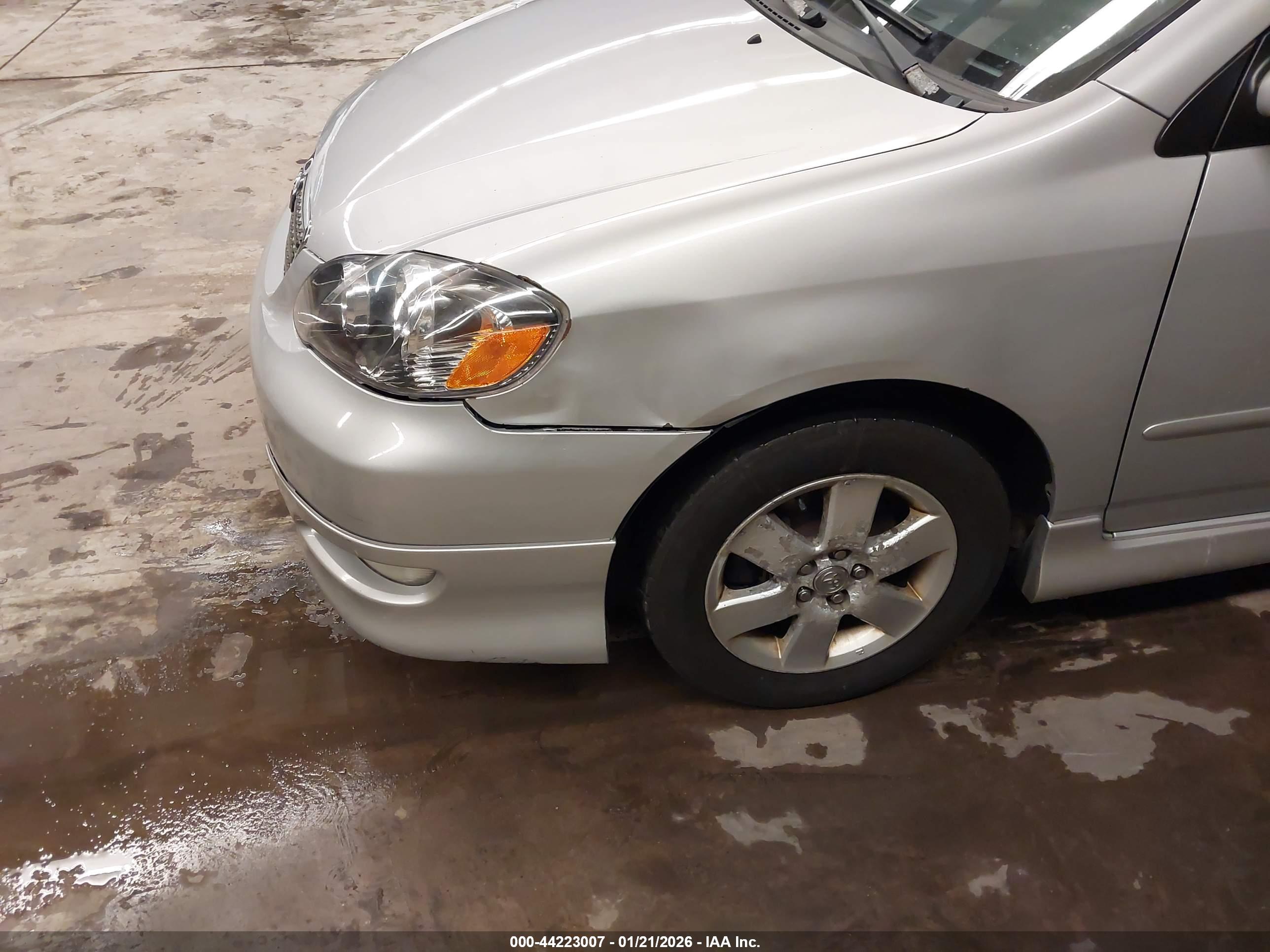 TOYOTA COROLLA image 6