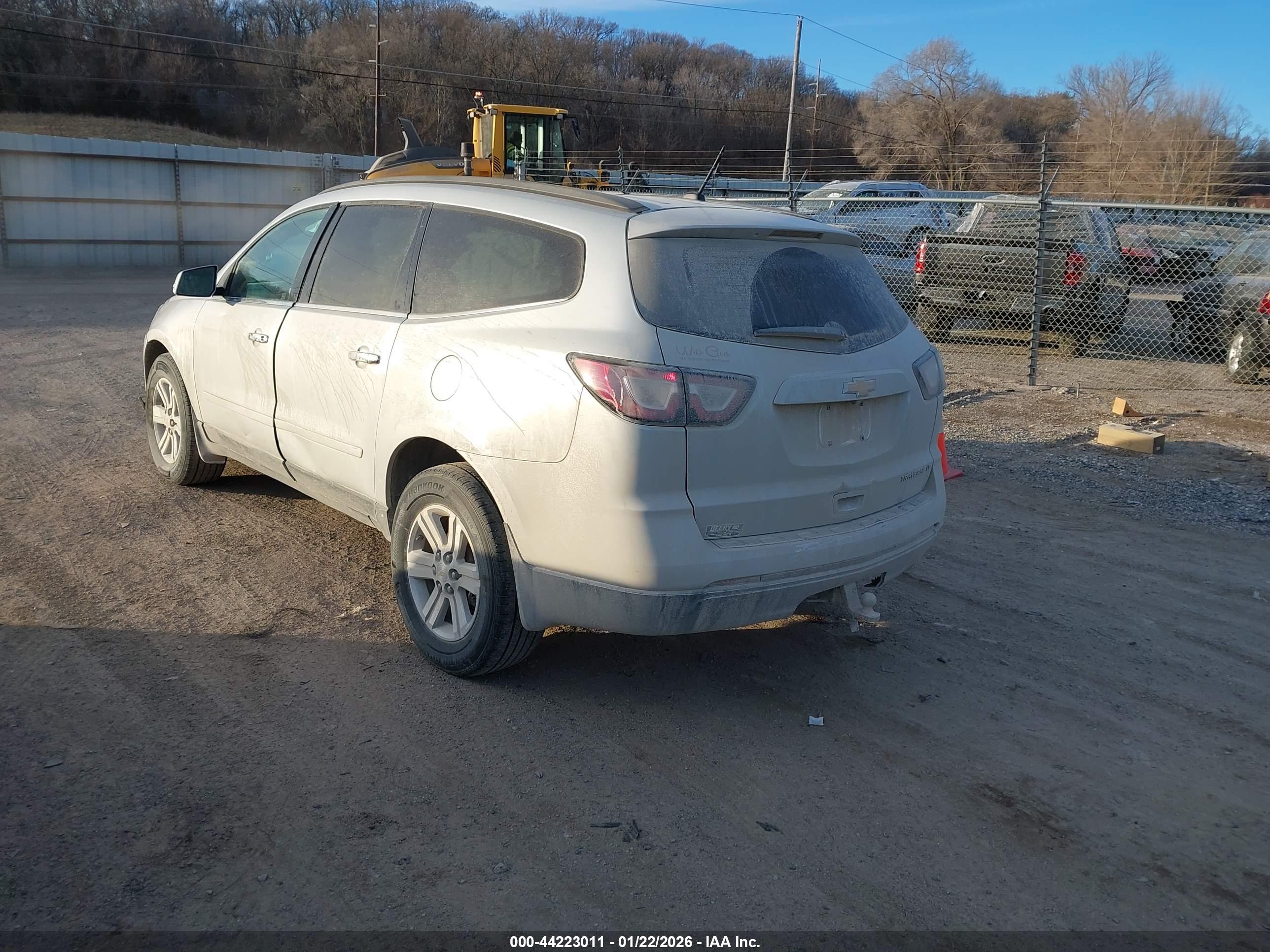 CHEVROLET TRAVERSE image 3